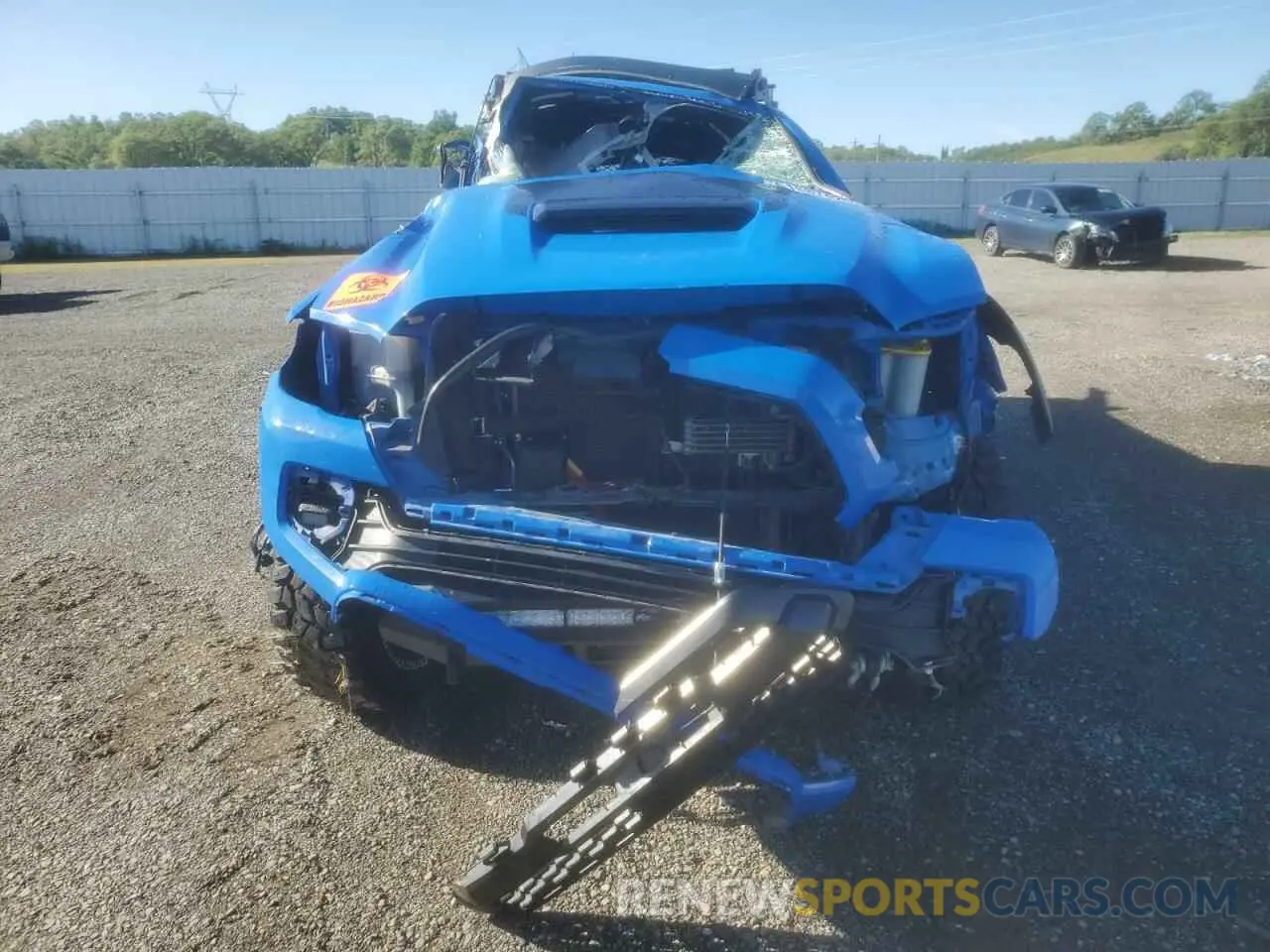 5 Photograph of a damaged car 5TFCZ5AN8KX201925 TOYOTA TACOMA 2019