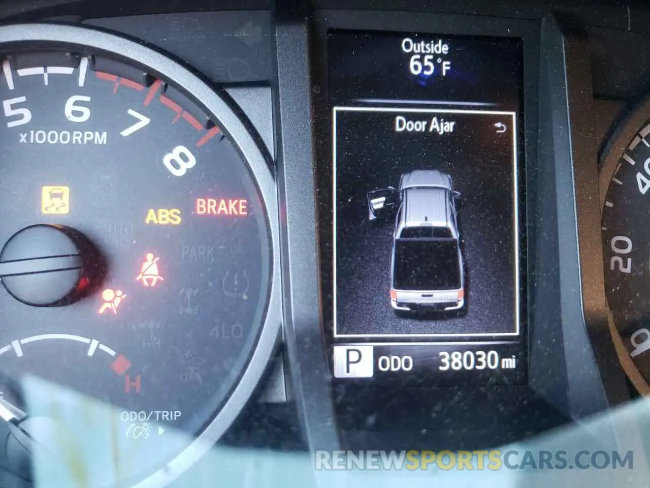 8 Photograph of a damaged car 5TFCZ5AN9KX176517 TOYOTA TACOMA 2019