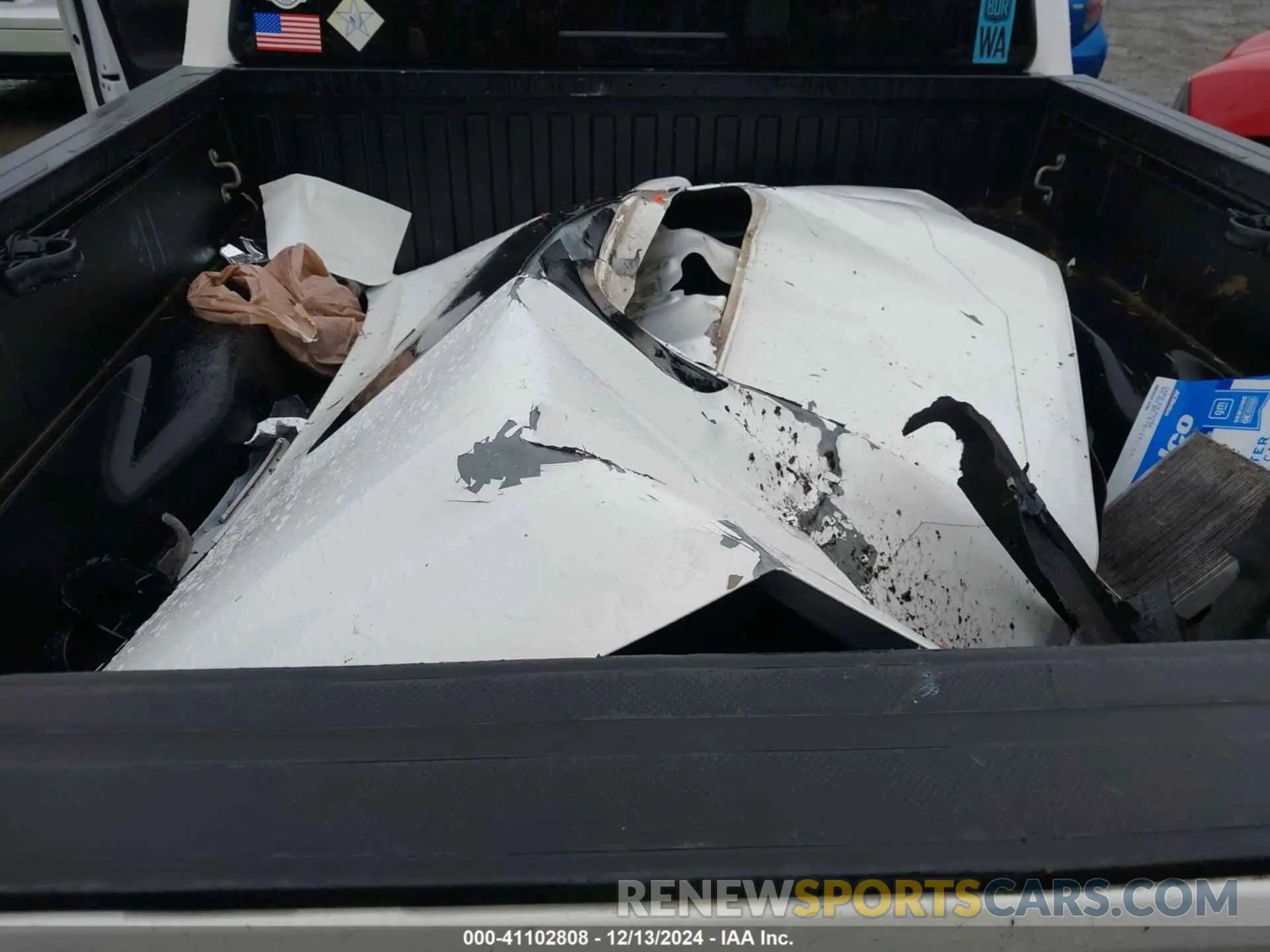 12 Photograph of a damaged car 5TFCZ5ANXKX176333 TOYOTA TACOMA 2019