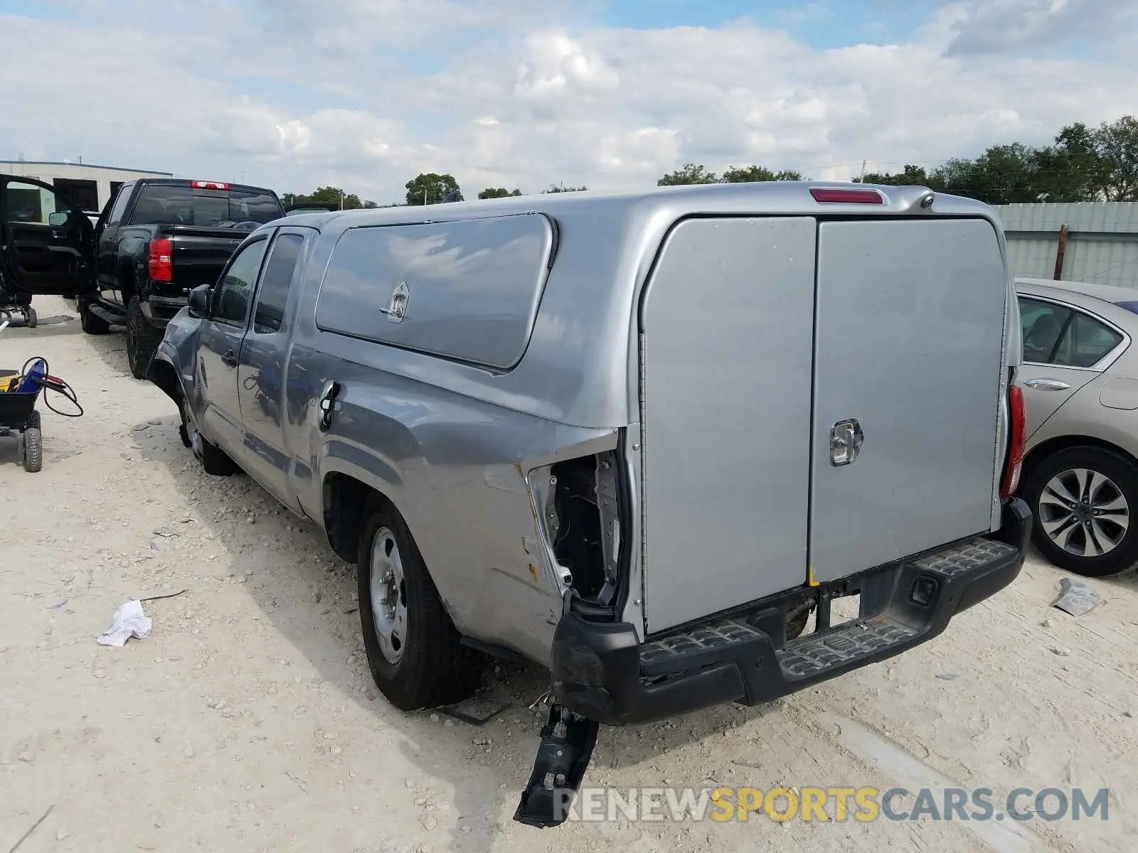 3 Photograph of a damaged car 5TFRX5GN2KX150607 TOYOTA TACOMA 2019