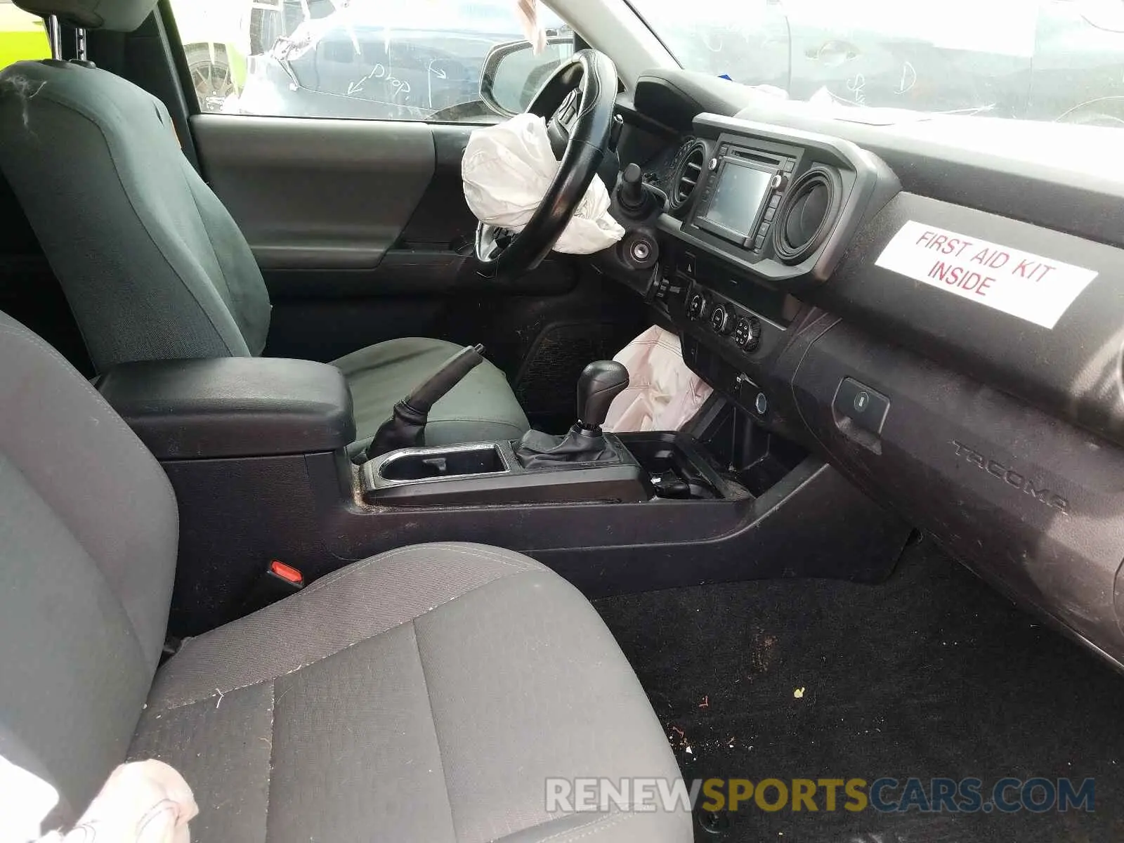 5 Photograph of a damaged car 5TFRX5GN2KX150607 TOYOTA TACOMA 2019