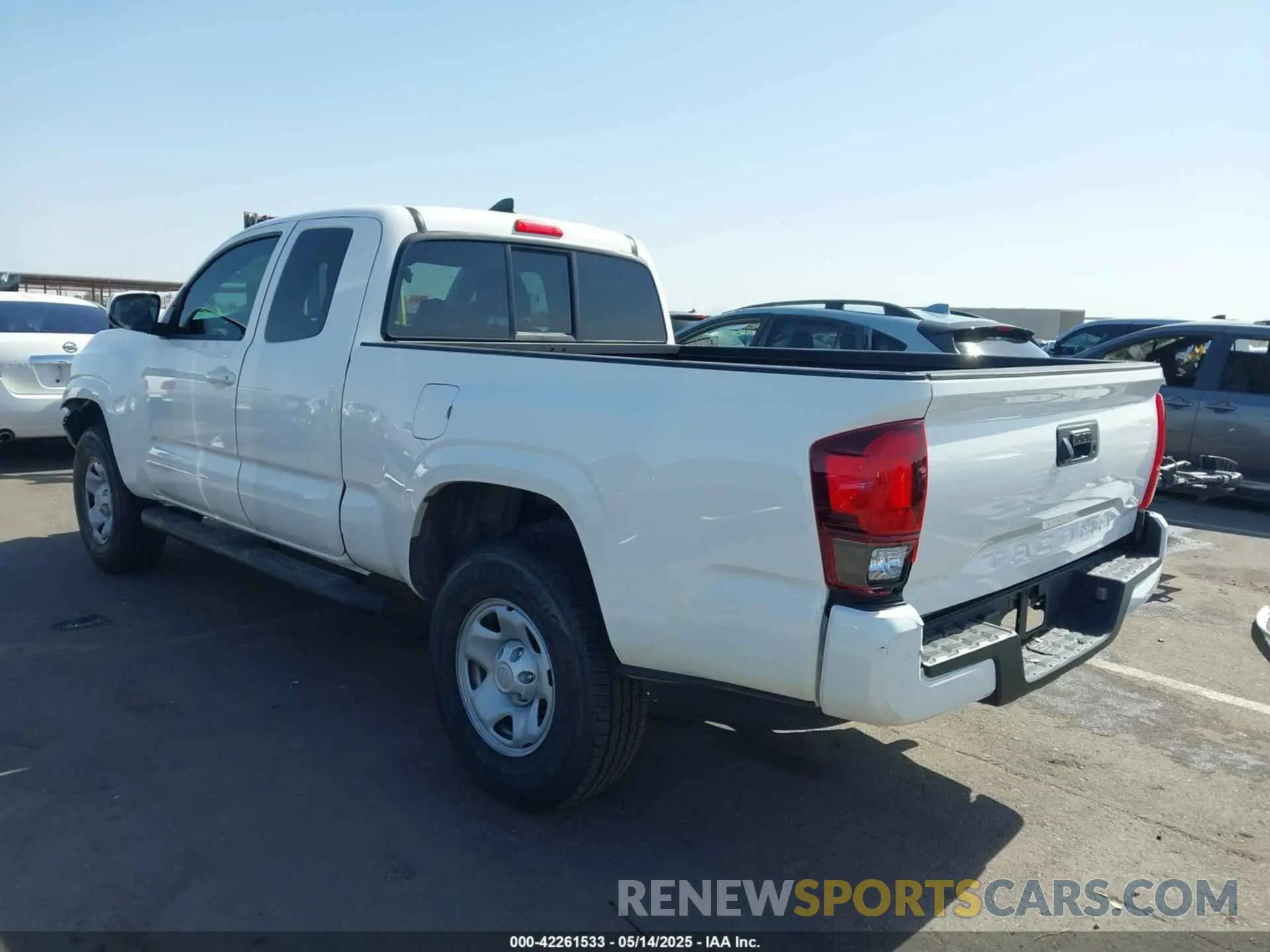 3 Photograph of a damaged car 5TFRX5GN3KX139213 TOYOTA TACOMA 2019