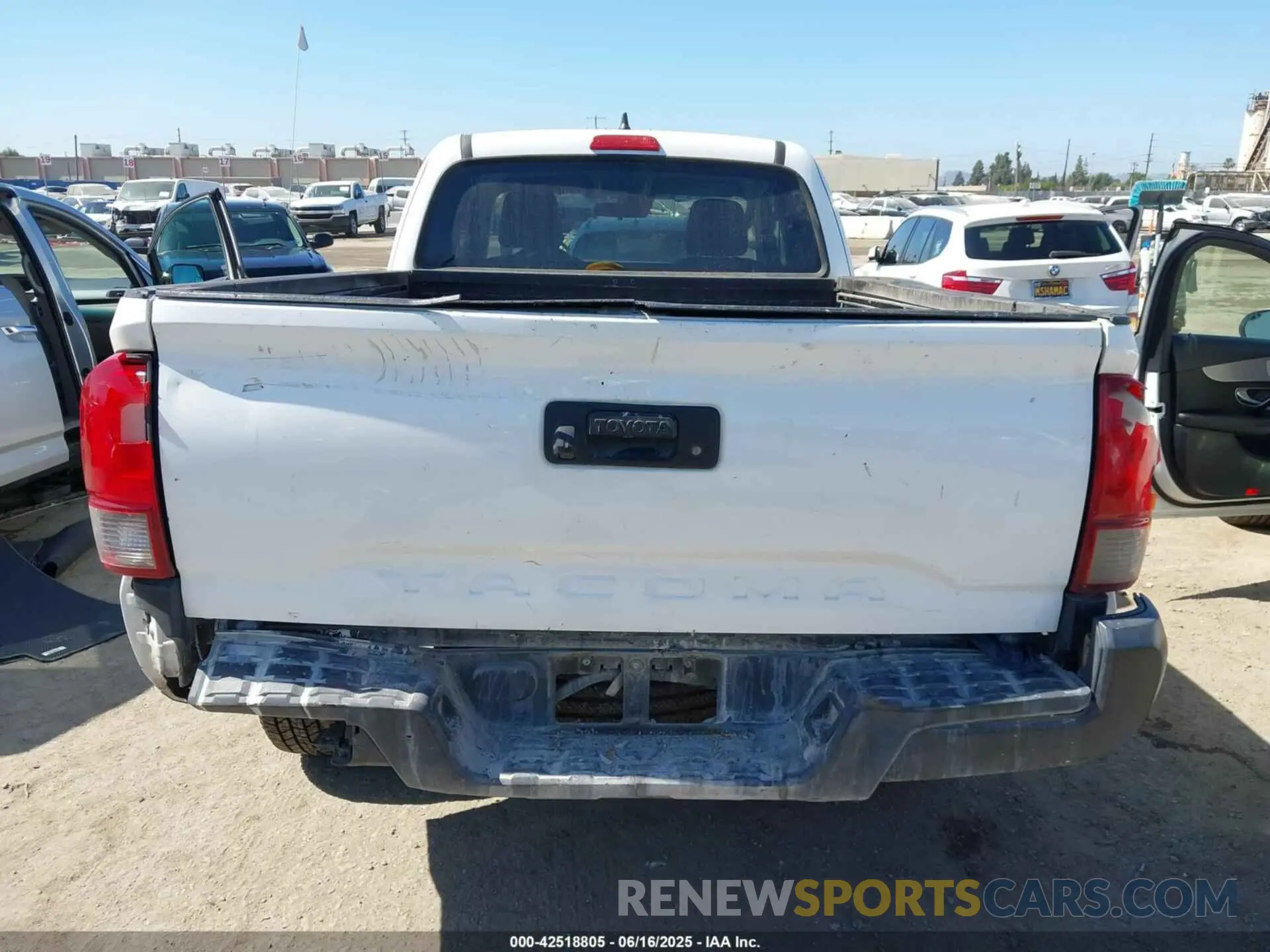 16 Photograph of a damaged car 5TFRX5GN5KX149810 TOYOTA TACOMA 2019