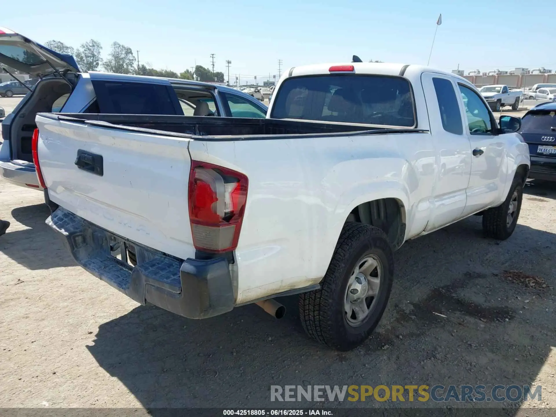 4 Photograph of a damaged car 5TFRX5GN5KX149810 TOYOTA TACOMA 2019