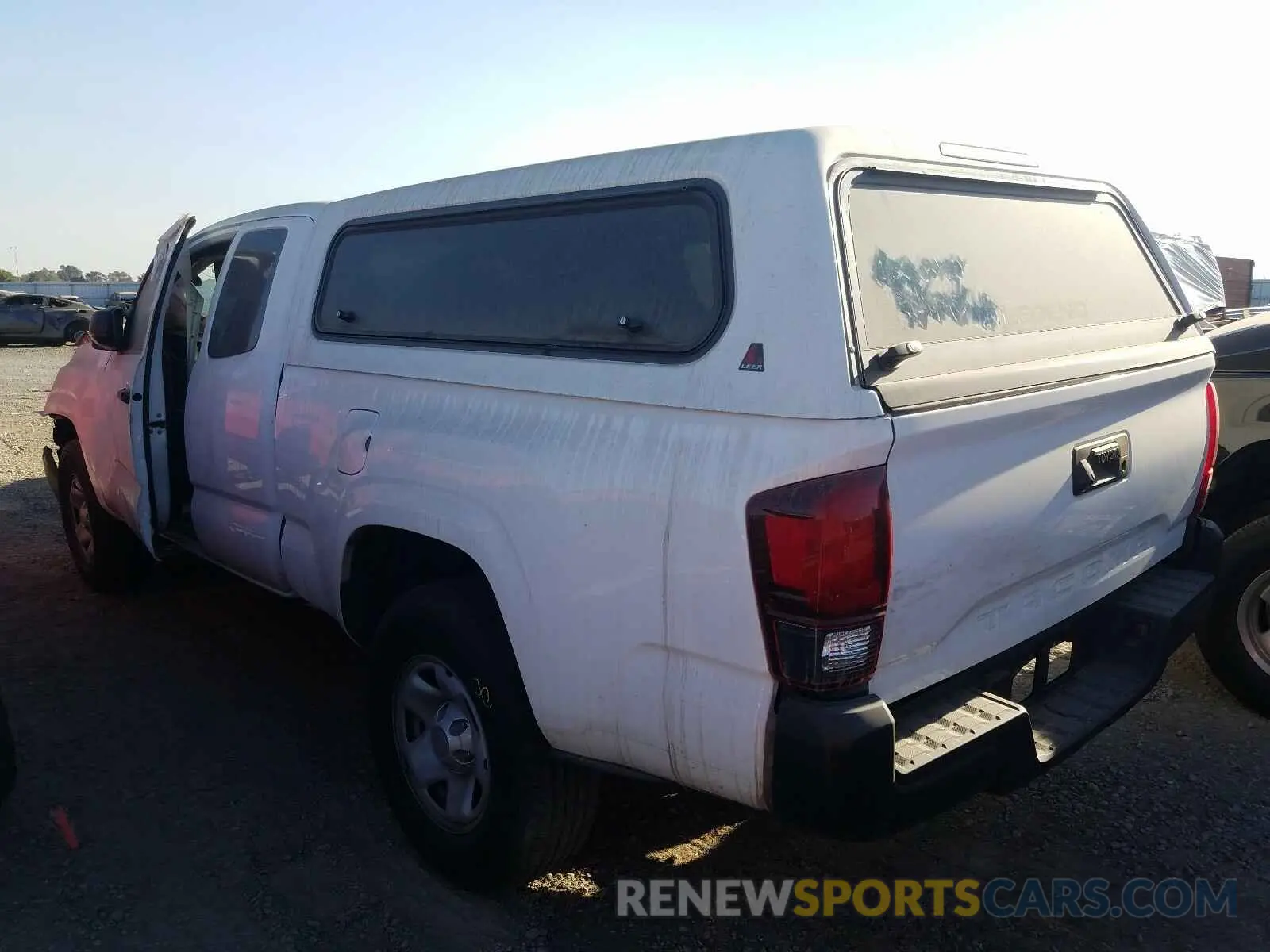 3 Photograph of a damaged car 5TFRX5GN6KX135611 TOYOTA TACOMA 2019