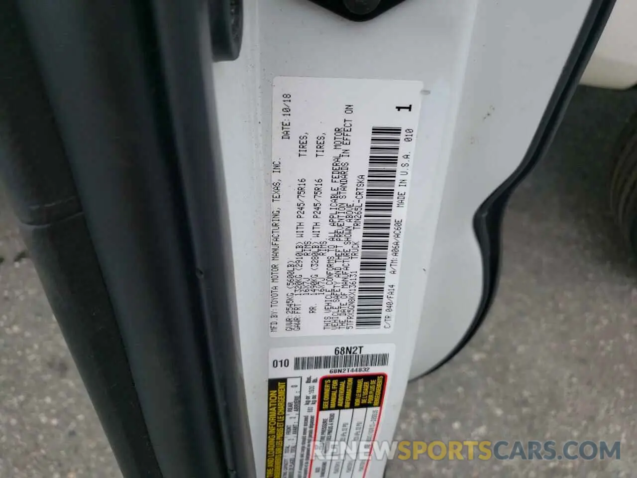10 Photograph of a damaged car 5TFRX5GN8KX136131 TOYOTA TACOMA 2019