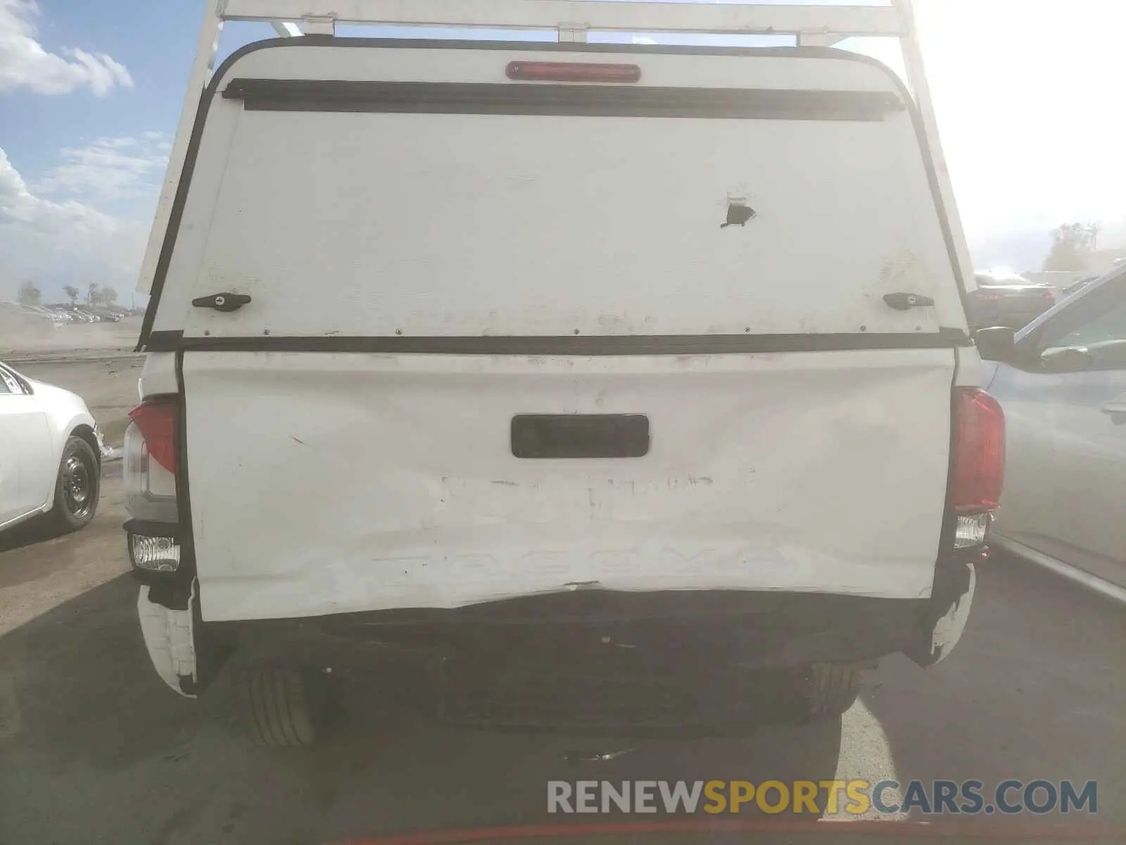 9 Photograph of a damaged car 5TFRX5GNXKX137653 TOYOTA TACOMA 2019