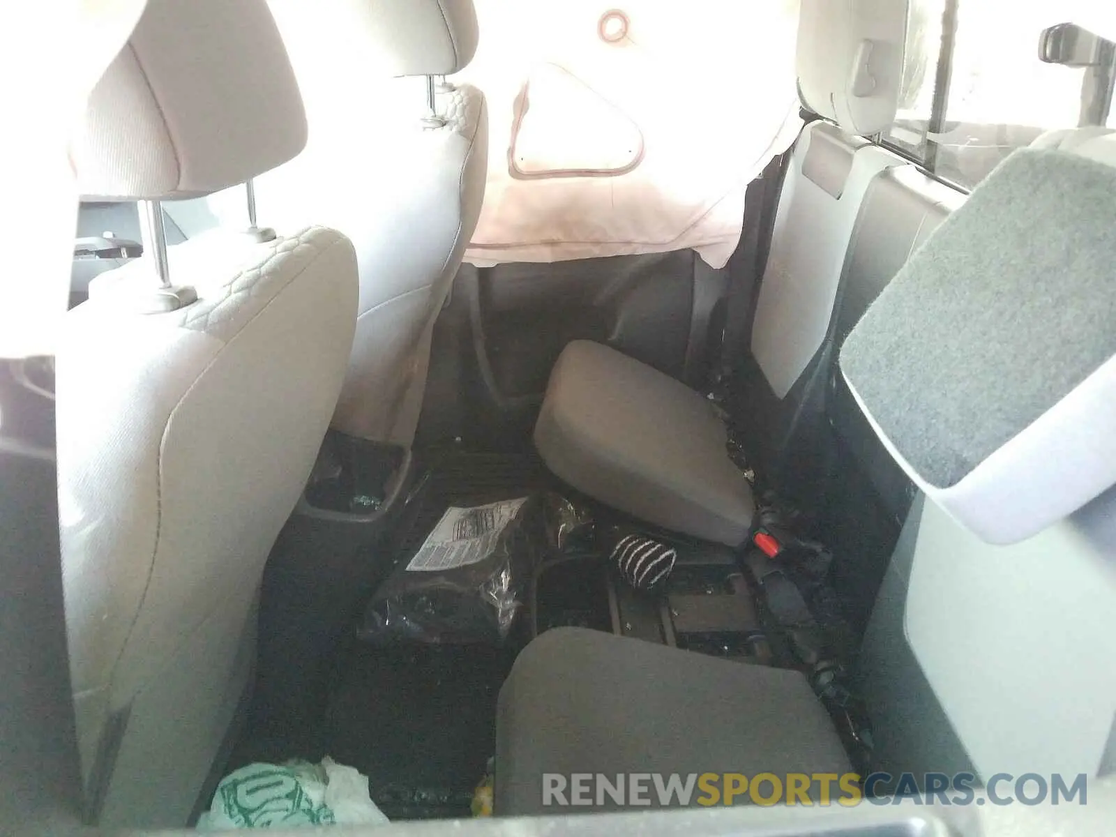 6 Photograph of a damaged car 5TFRZ5CN1KX086771 TOYOTA TACOMA 2019