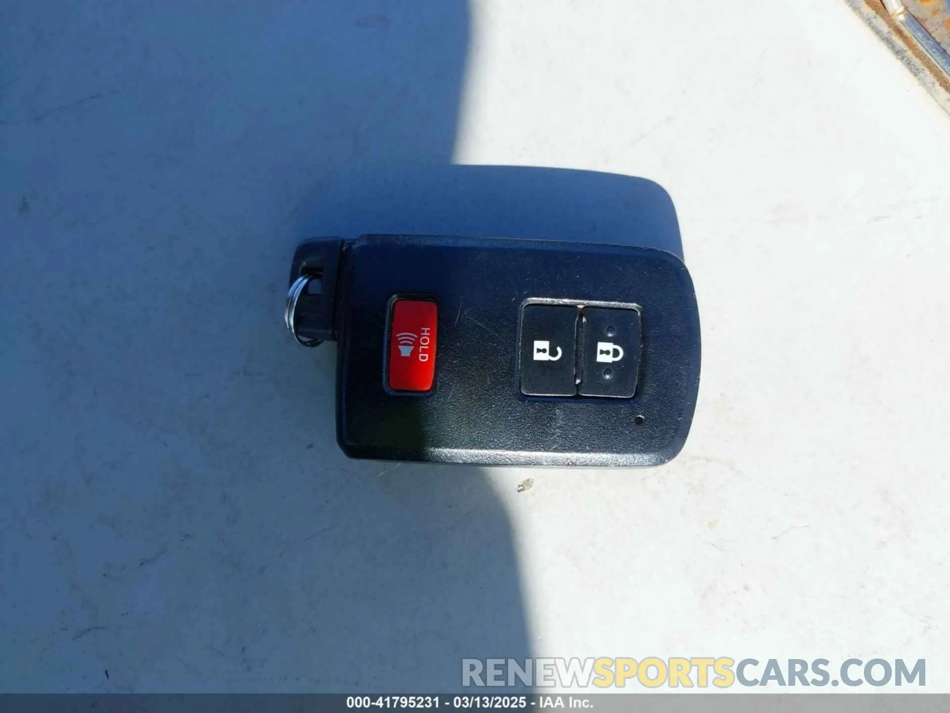 11 Photograph of a damaged car 5TFRZ5CN4KX082052 TOYOTA TACOMA 2019
