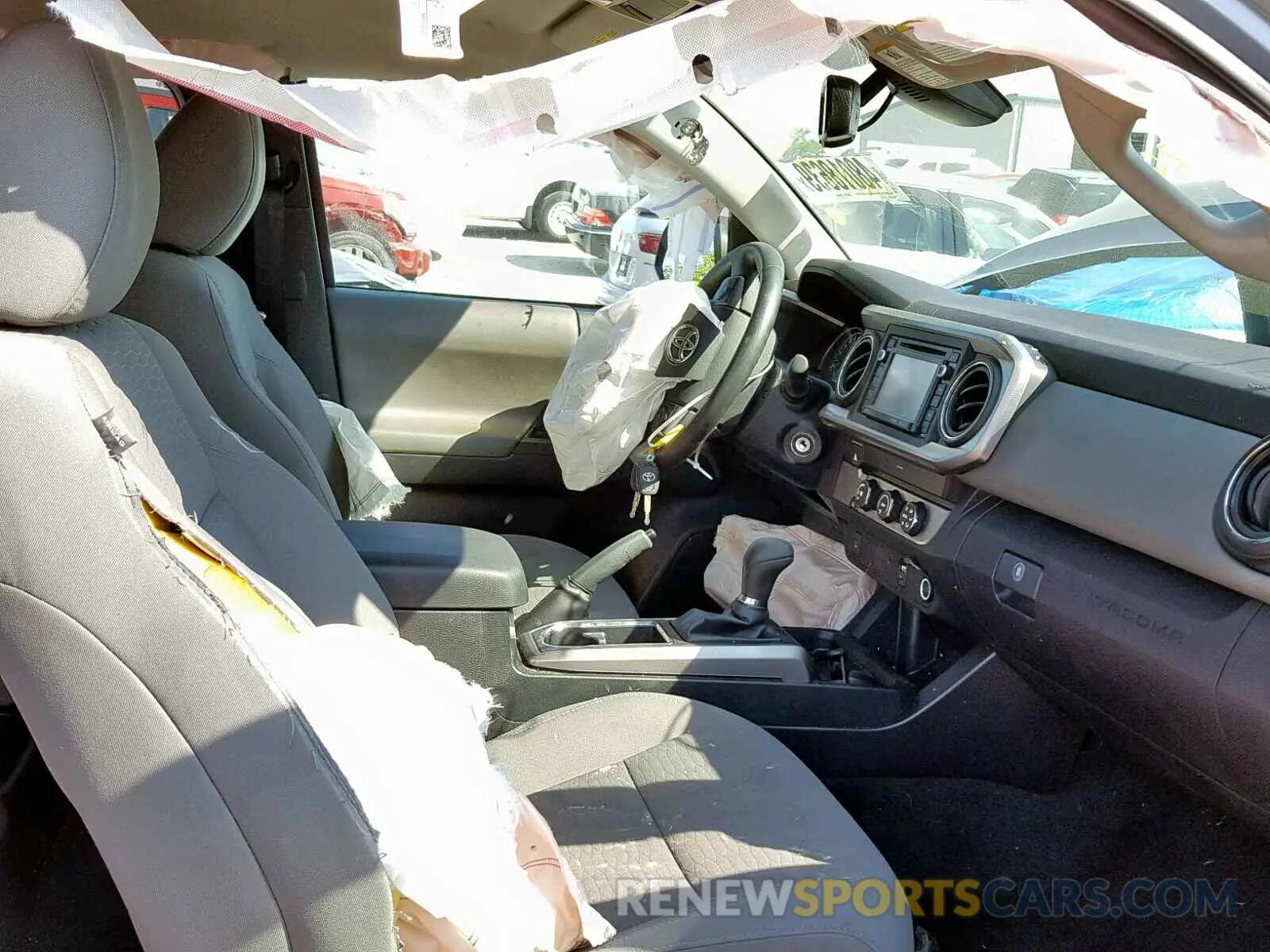 5 Photograph of a damaged car 5TFRZ5CN5KX071626 TOYOTA TACOMA 2019