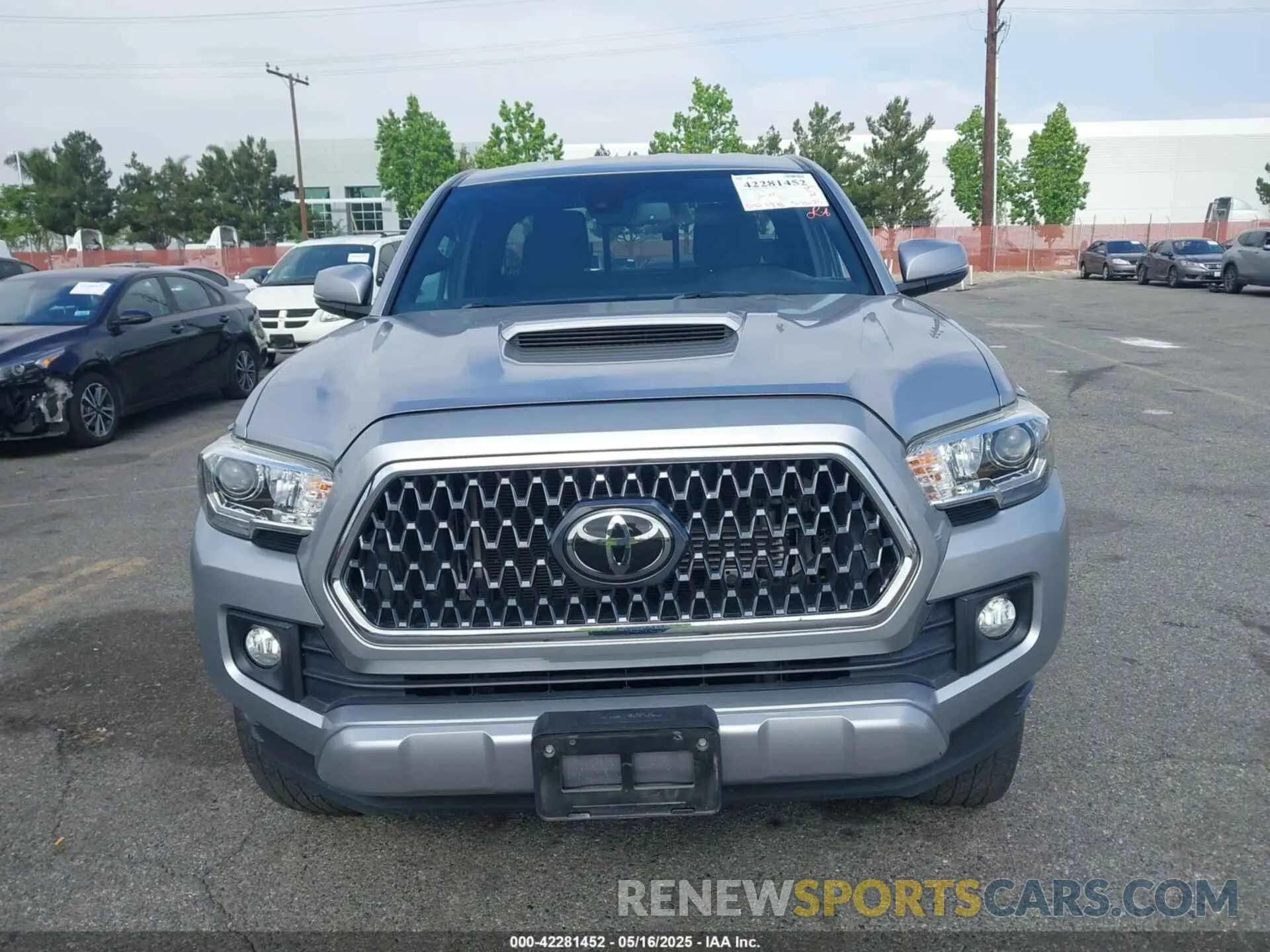 13 Фотография поврежденного автомобиля 5TFRZ5CN6KX083137 TOYOTA TACOMA 2019
