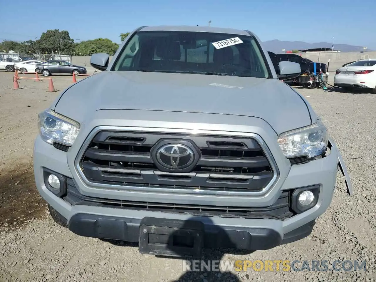 5 Photograph of a damaged car 5TFRZ5CNXKX081312 TOYOTA TACOMA 2019