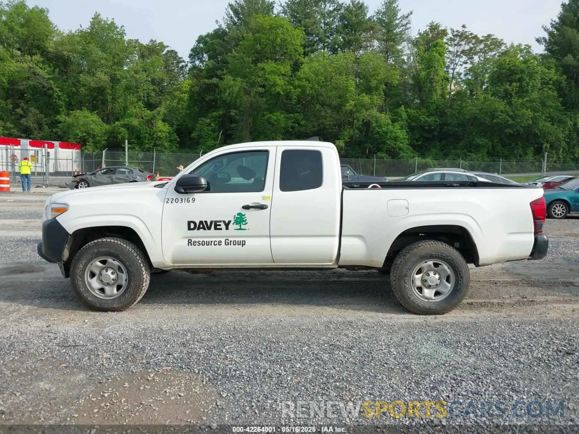 14 Photograph of a damaged car 5TFSX5EN1KX067514 TOYOTA TACOMA 2019
