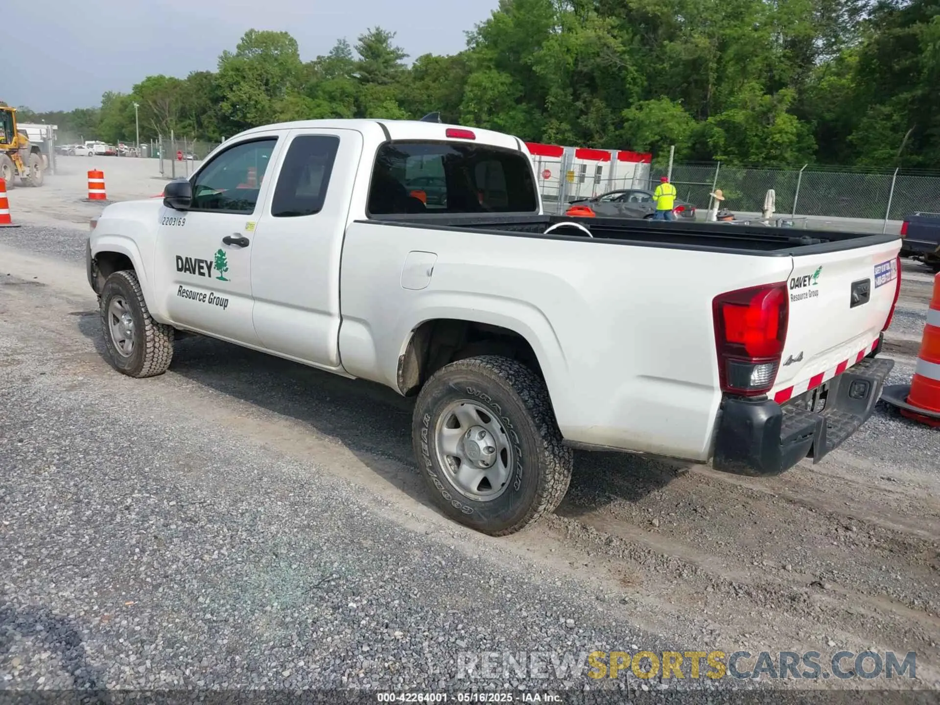 3 Photograph of a damaged car 5TFSX5EN1KX067514 TOYOTA TACOMA 2019