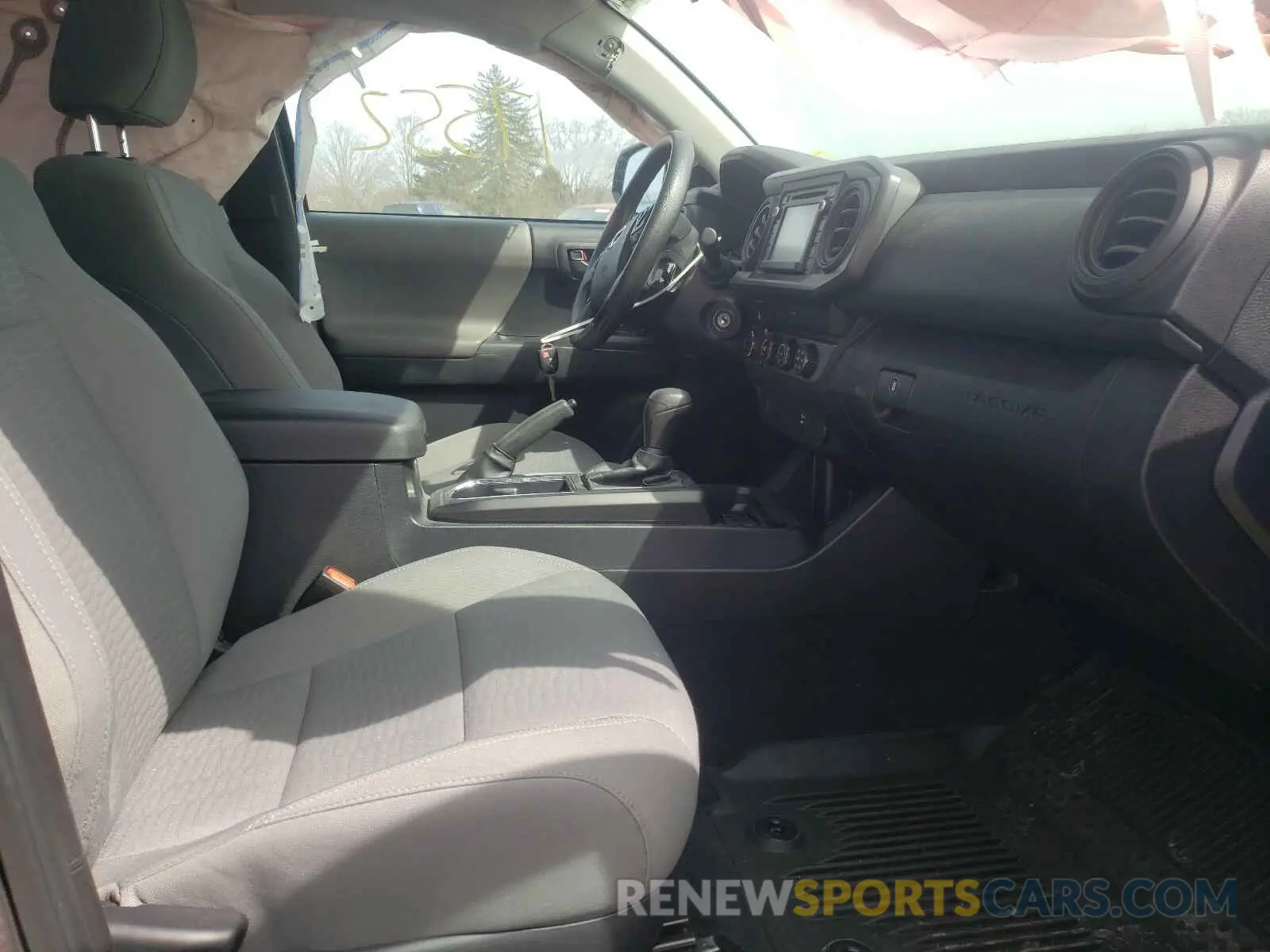 5 Photograph of a damaged car 5TFSX5EN2KX066470 TOYOTA TACOMA 2019