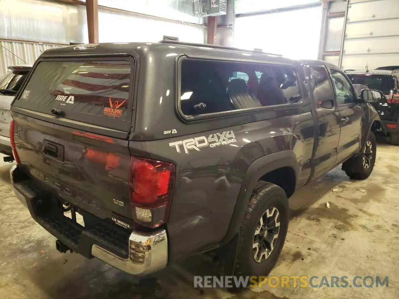 4 Фотография поврежденного автомобиля 5TFSZ5AN1KX167404 TOYOTA TACOMA 2019