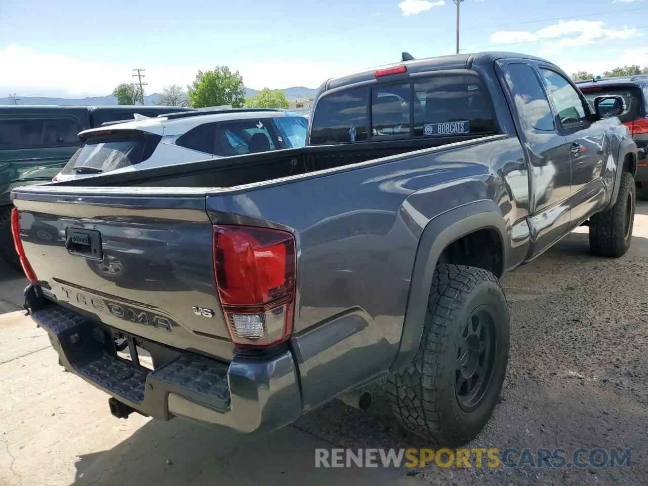 3 Фотография поврежденного автомобиля 5TFSZ5AN4KX179689 TOYOTA TACOMA 2019