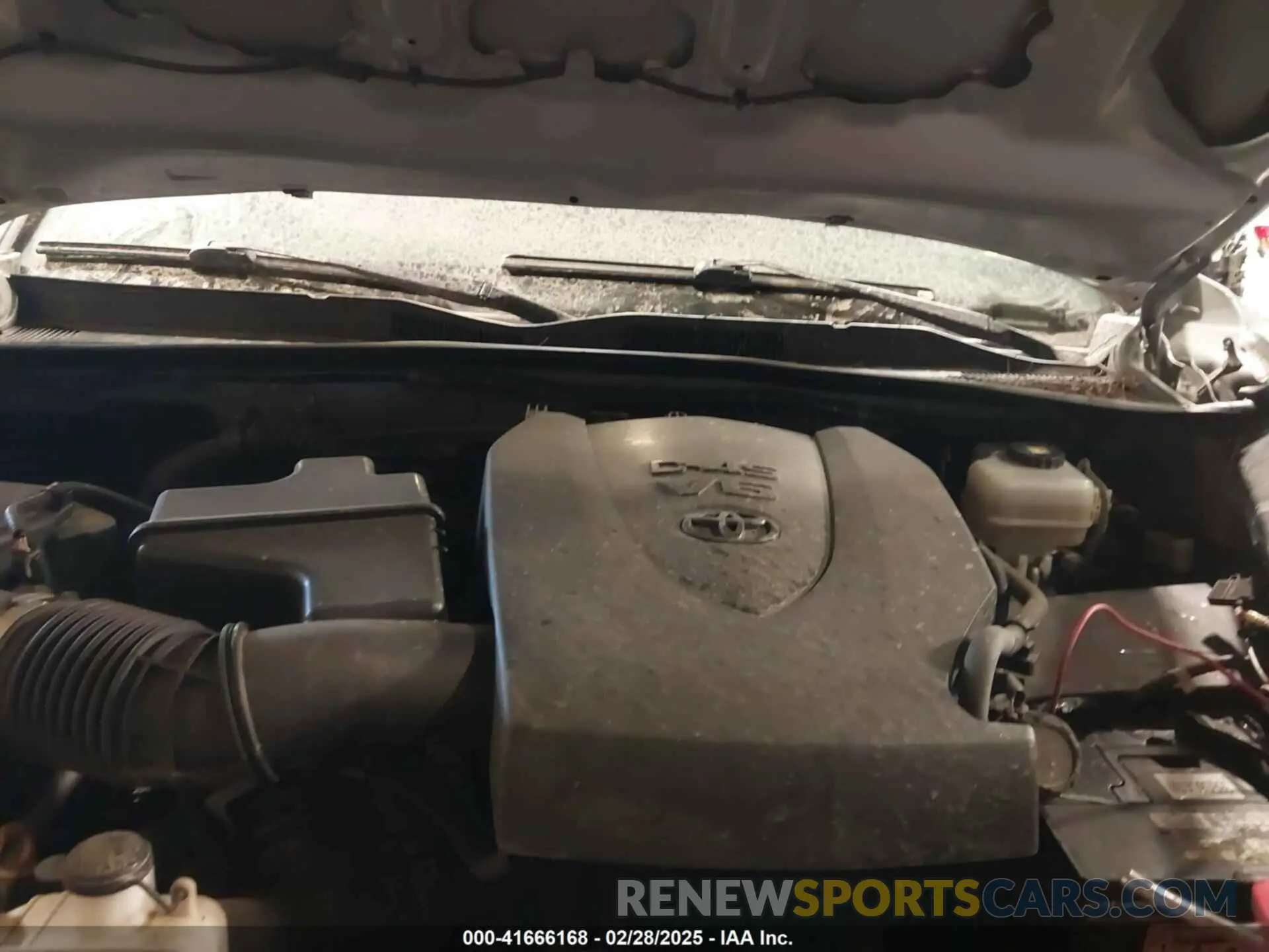 10 Photograph of a damaged car 5TFSZ5AN5KX175795 TOYOTA TACOMA 2019