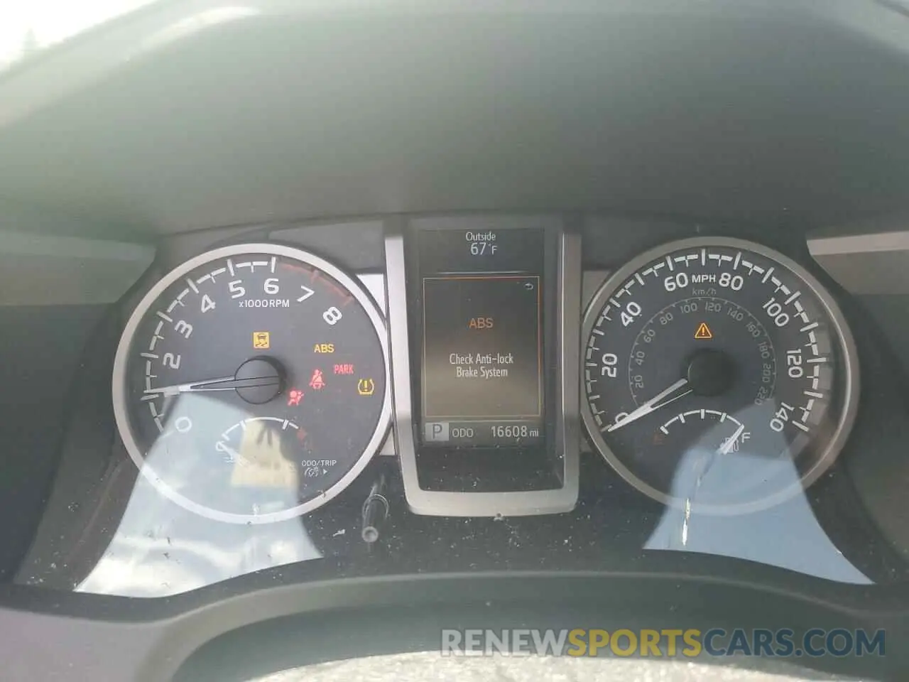 9 Фотография поврежденного автомобиля 5TFSZ5AN5KX202901 TOYOTA TACOMA 2019