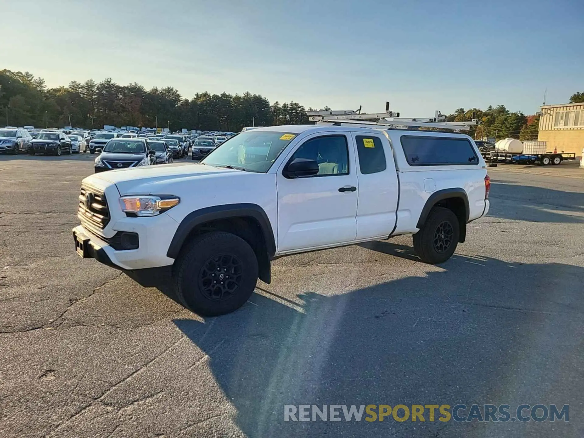 10 Photograph of a damaged car 5TFSZ5AN6KX183923 TOYOTA TACOMA 2019