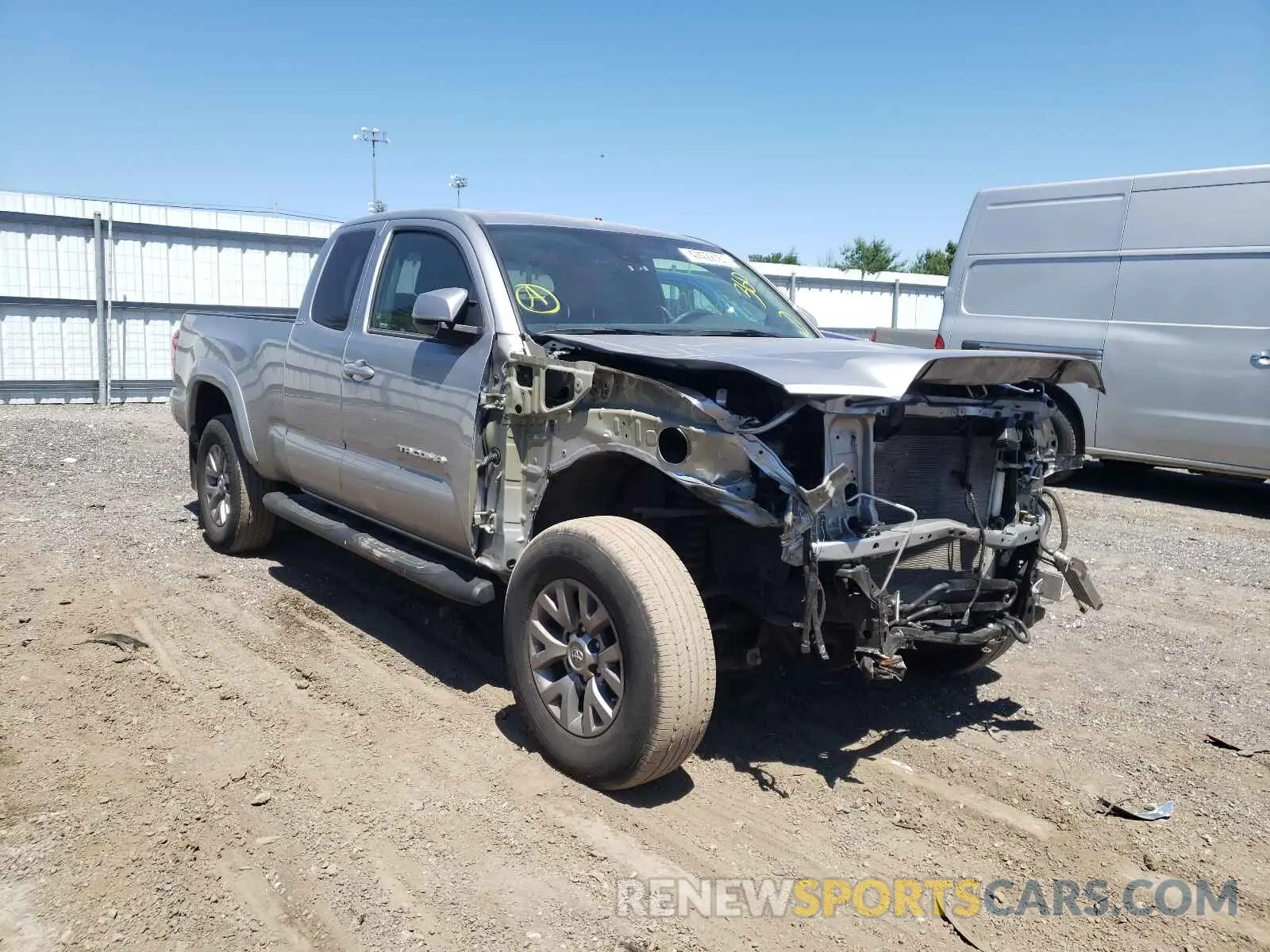 1 Photograph of a damaged car 5TFSZ5ANXKX197887 TOYOTA TACOMA 2019
