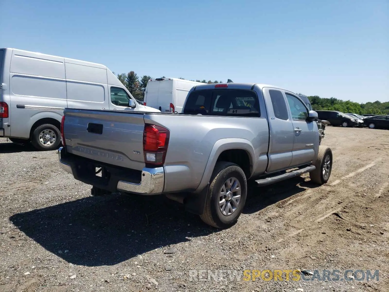 4 Photograph of a damaged car 5TFSZ5ANXKX197887 TOYOTA TACOMA 2019