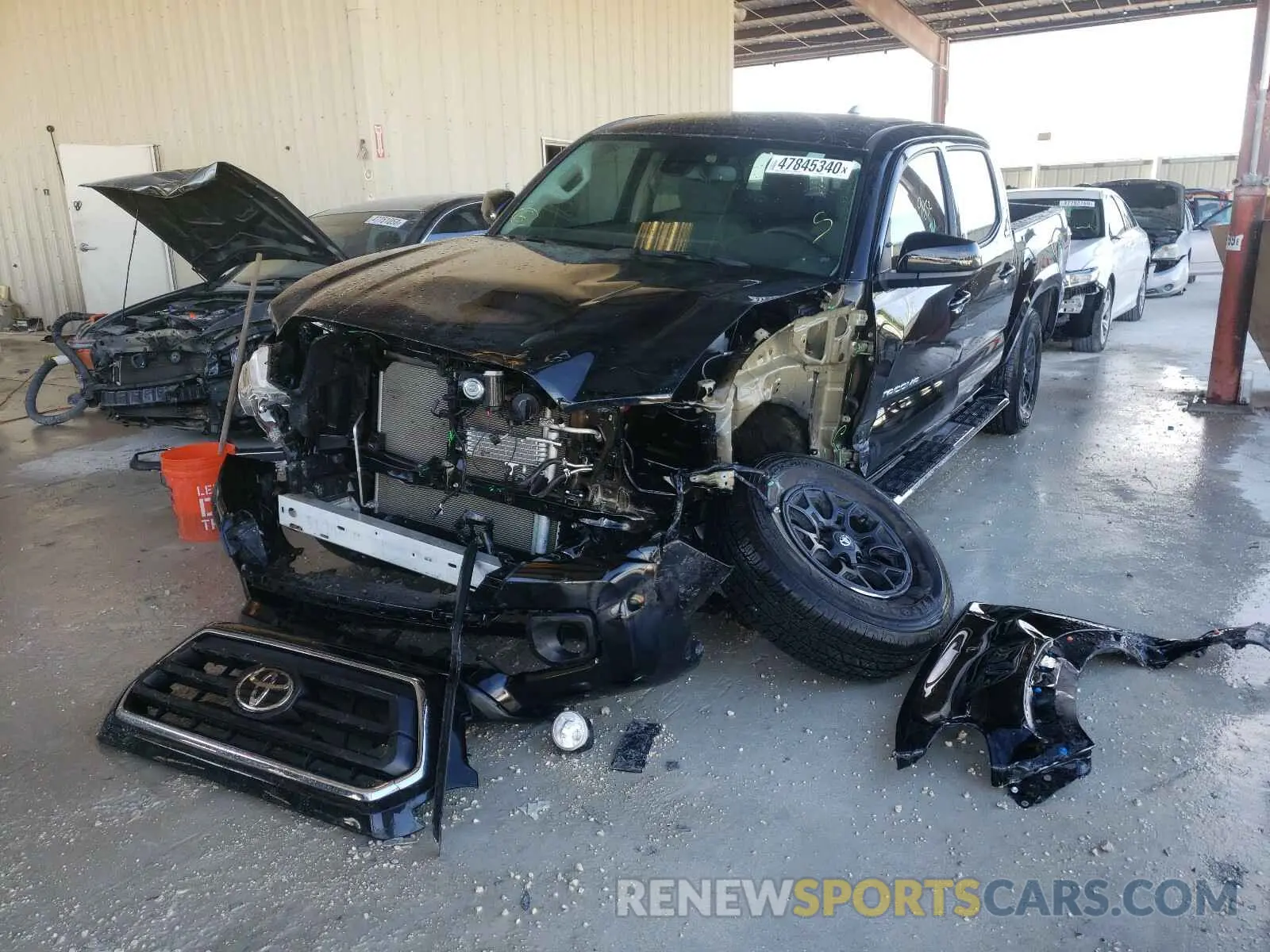 2 Photograph of a damaged car 3TMAZ5CN0LM118551 TOYOTA TACOMA 2020