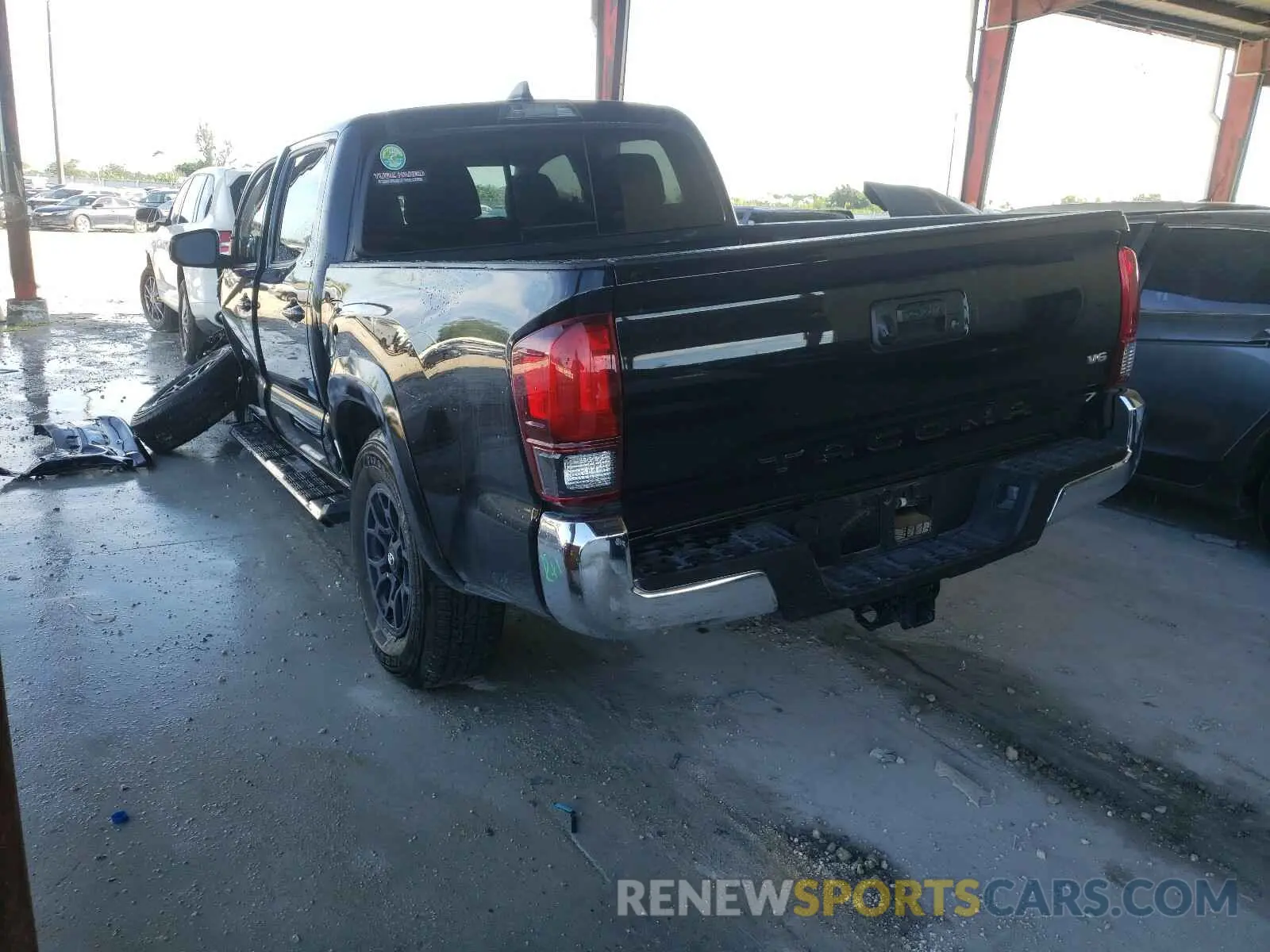 3 Photograph of a damaged car 3TMAZ5CN0LM118551 TOYOTA TACOMA 2020