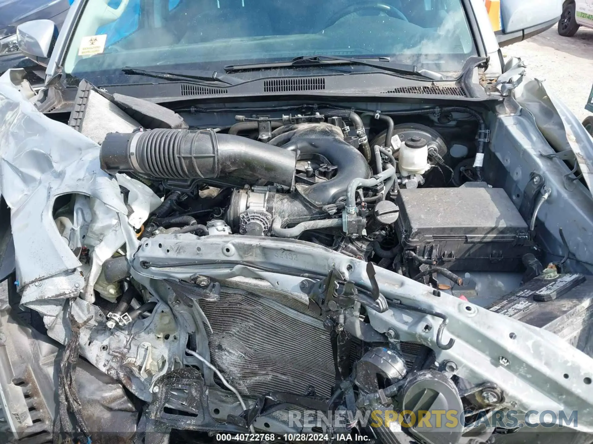 10 Photograph of a damaged car 3TMAZ5CN0LM129498 TOYOTA TACOMA 2020