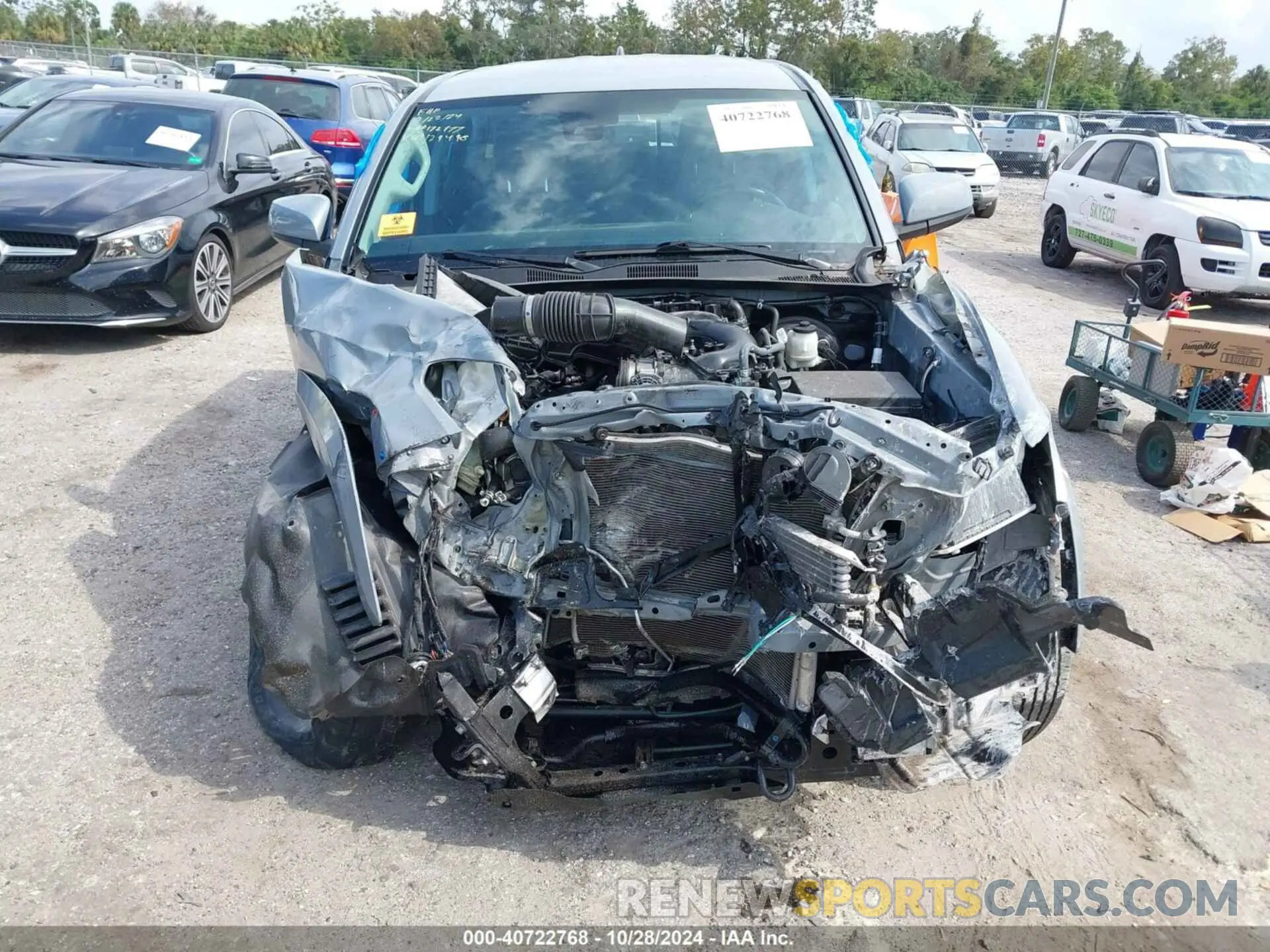 12 Photograph of a damaged car 3TMAZ5CN0LM129498 TOYOTA TACOMA 2020