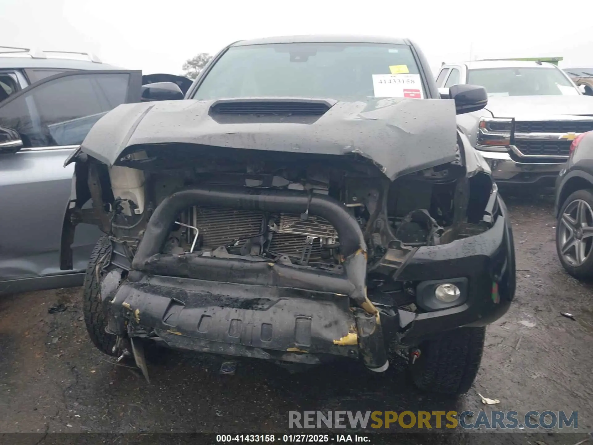 12 Photograph of a damaged car 3TMAZ5CN0LM129808 TOYOTA TACOMA 2020