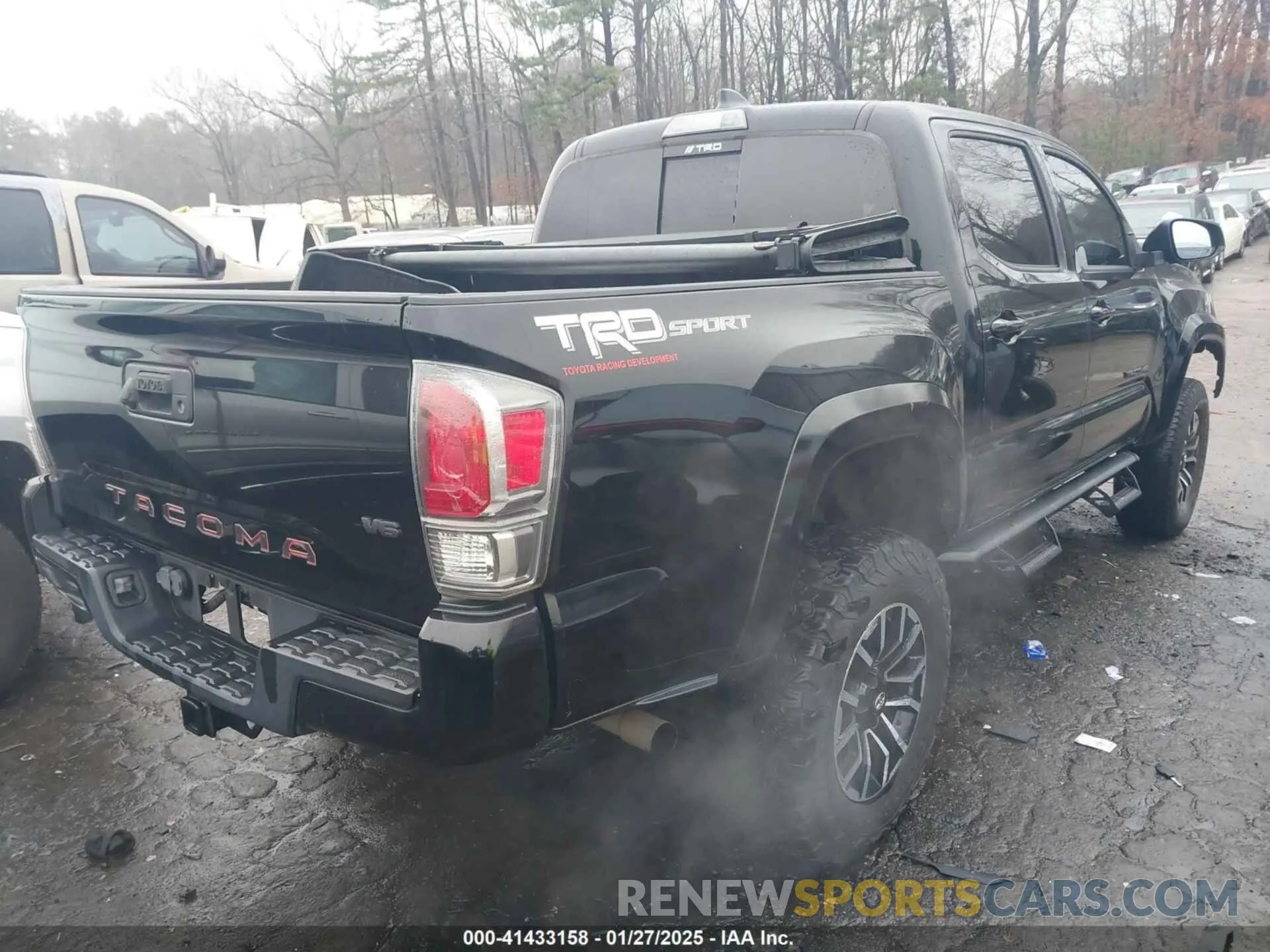 4 Photograph of a damaged car 3TMAZ5CN0LM129808 TOYOTA TACOMA 2020
