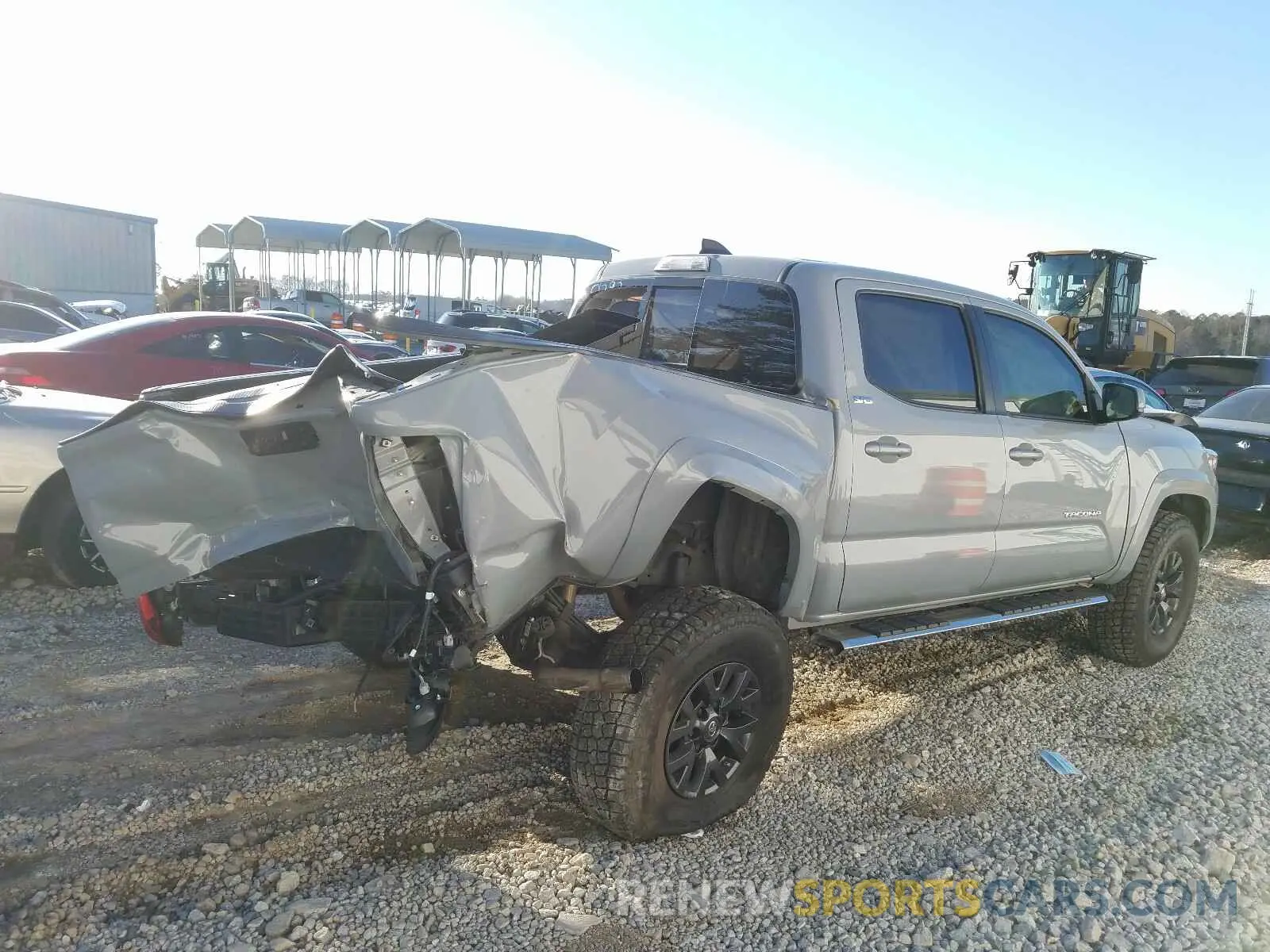 4 Photograph of a damaged car 3TMAZ5CN1LM120292 TOYOTA TACOMA 2020