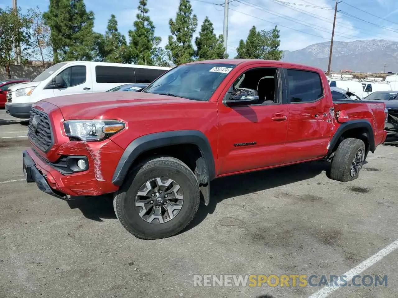 1 Photograph of a damaged car 3TMAZ5CN1LM137271 TOYOTA TACOMA 2020