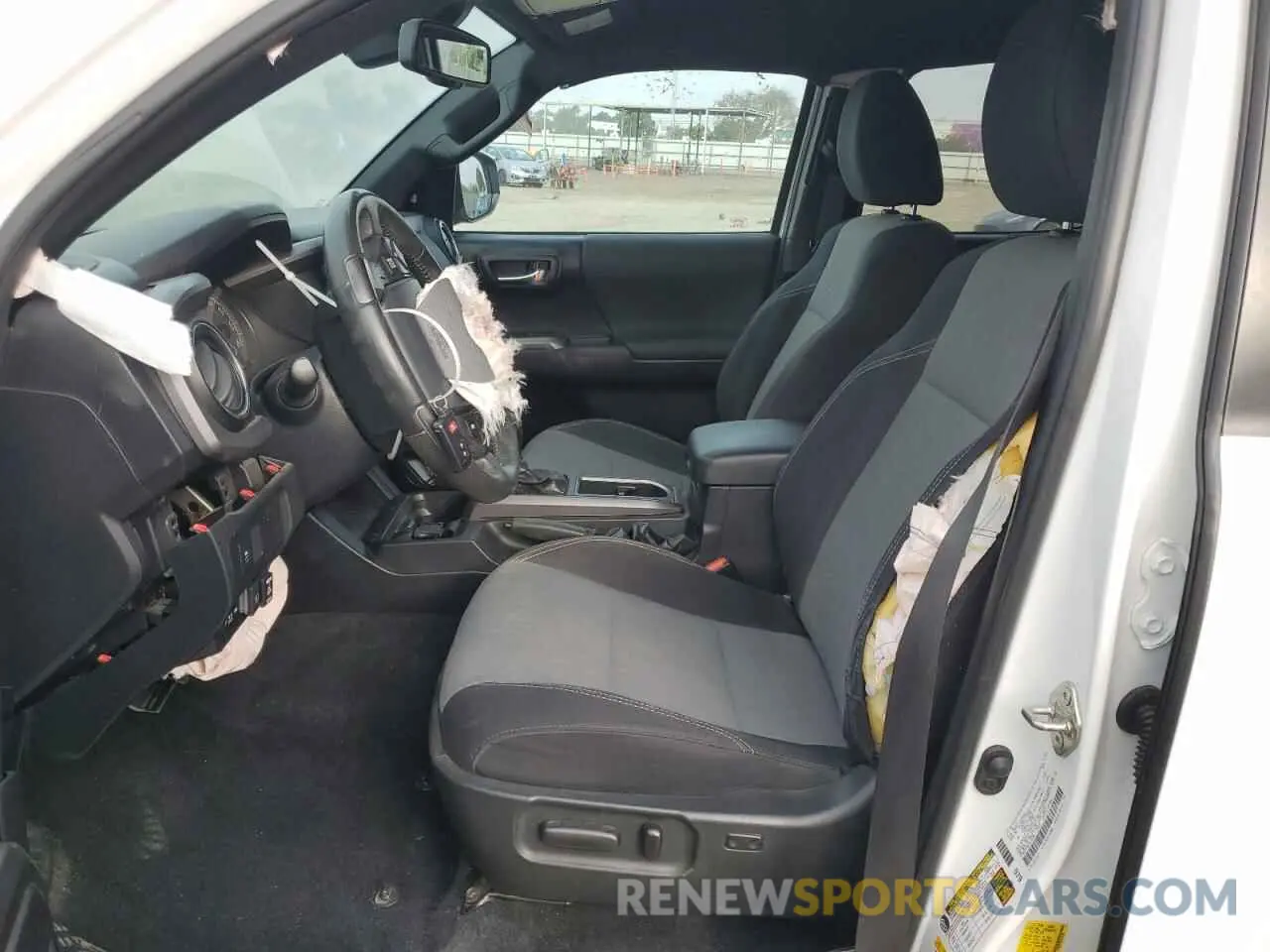 7 Photograph of a damaged car 3TMAZ5CN2LM116140 TOYOTA TACOMA 2020