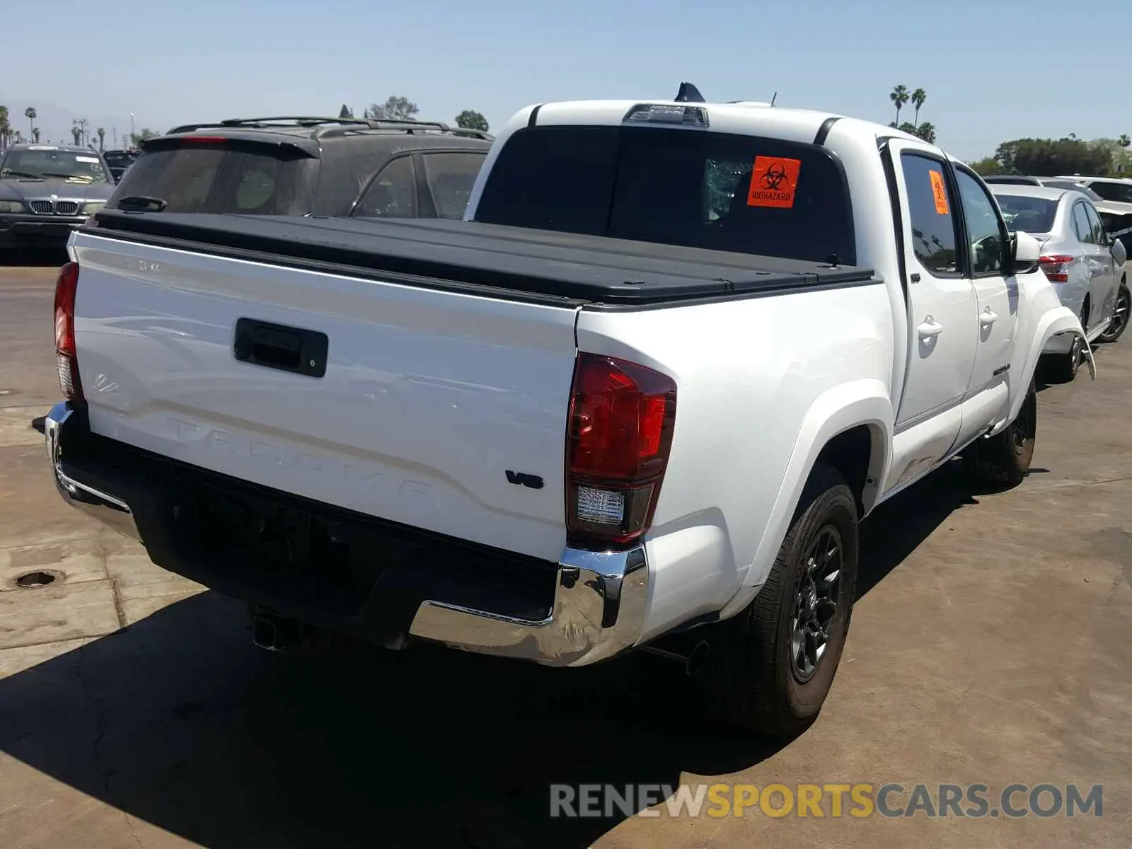 4 Photograph of a damaged car 3TMAZ5CN2LM116199 TOYOTA TACOMA 2020