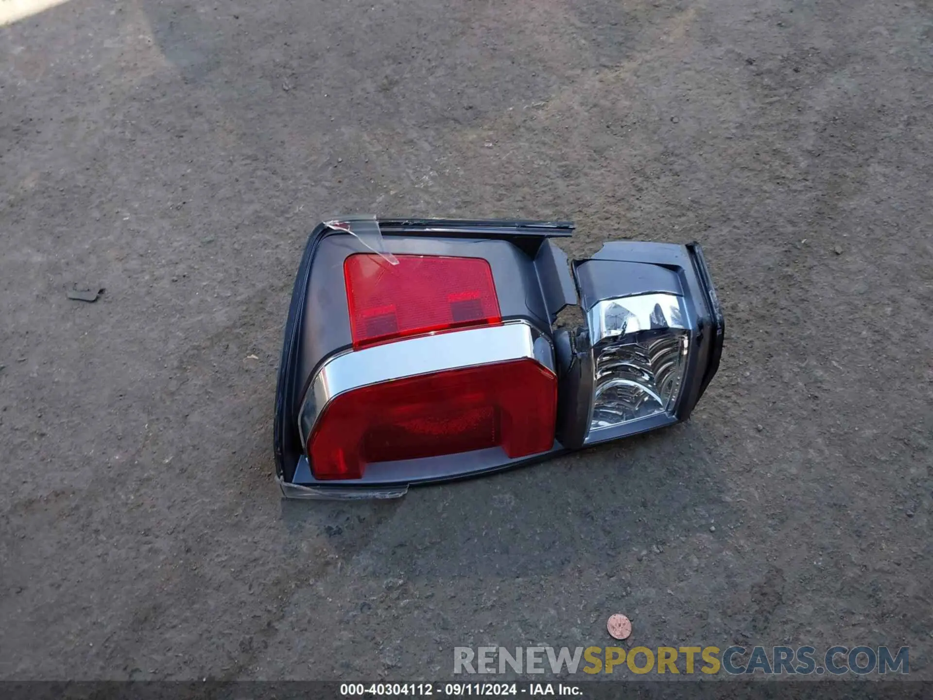 12 Photograph of a damaged car 3TMAZ5CN2LM116798 TOYOTA TACOMA 2020