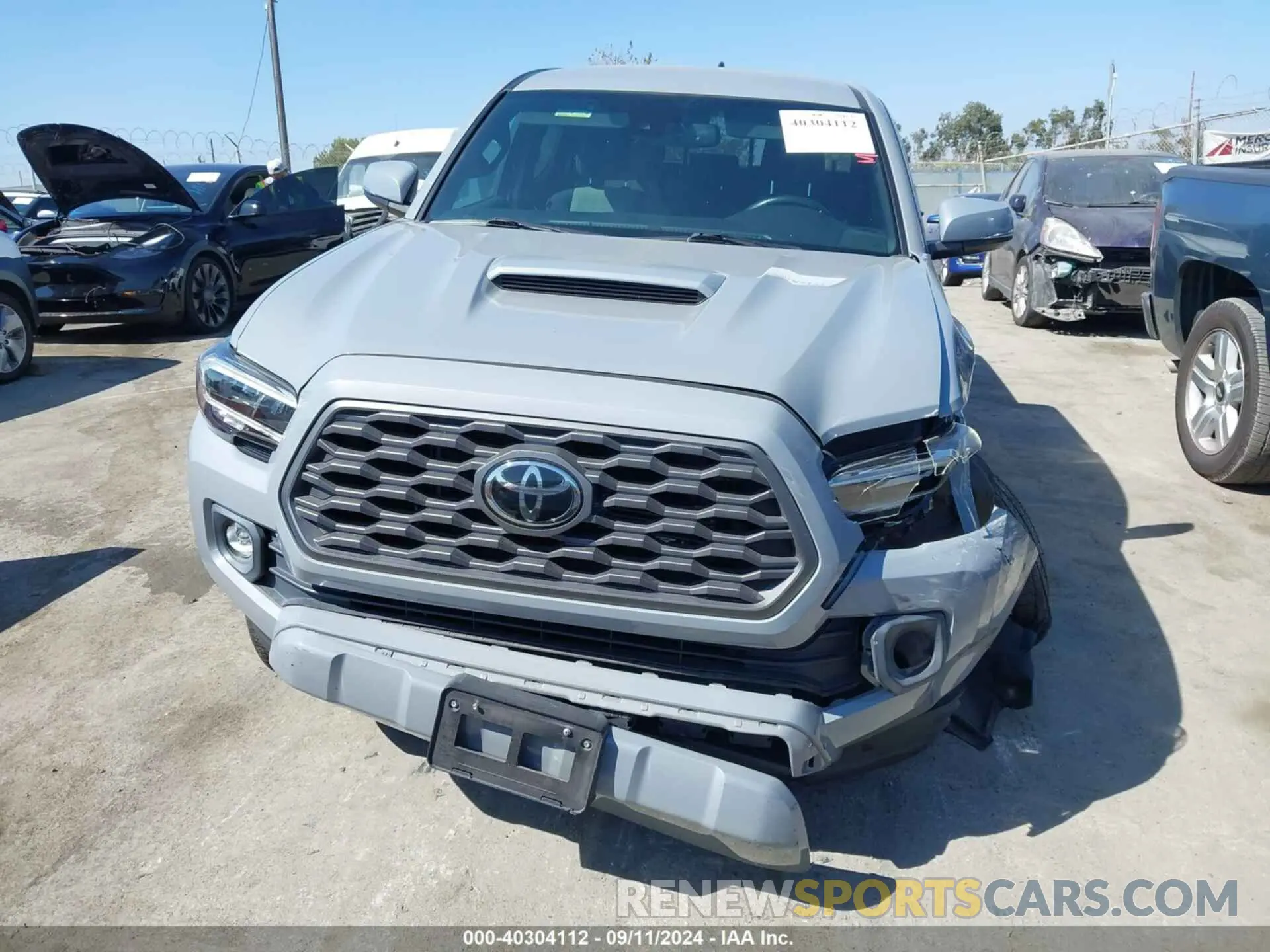 13 Photograph of a damaged car 3TMAZ5CN2LM116798 TOYOTA TACOMA 2020