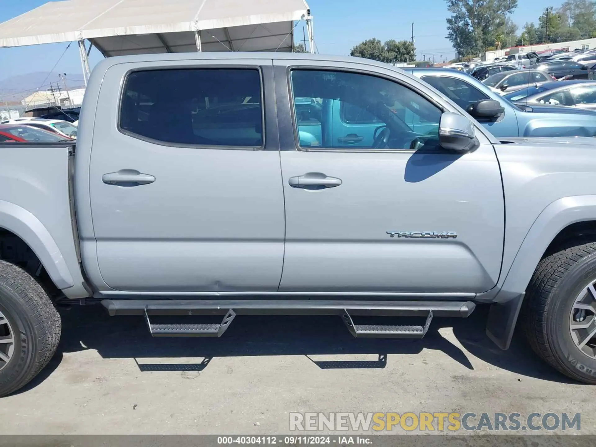 14 Photograph of a damaged car 3TMAZ5CN2LM116798 TOYOTA TACOMA 2020