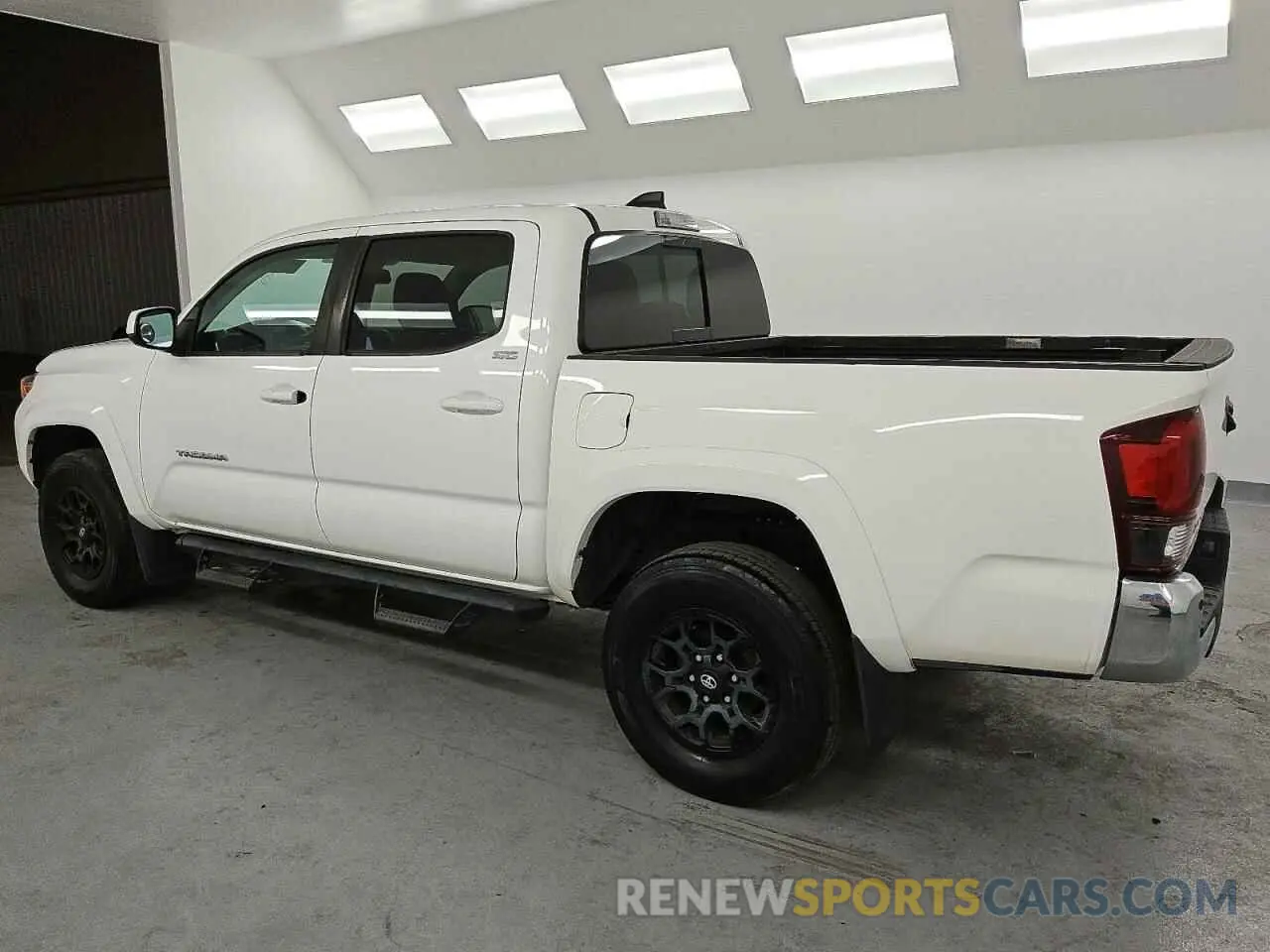 2 Фотография поврежденного автомобиля 3TMAZ5CN2LM130877 TOYOTA TACOMA 2020