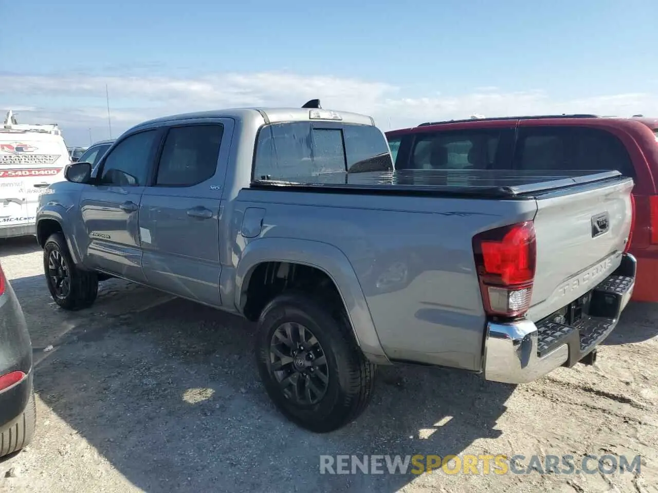 2 Photograph of a damaged car 3TMAZ5CN2LM131382 TOYOTA TACOMA 2020