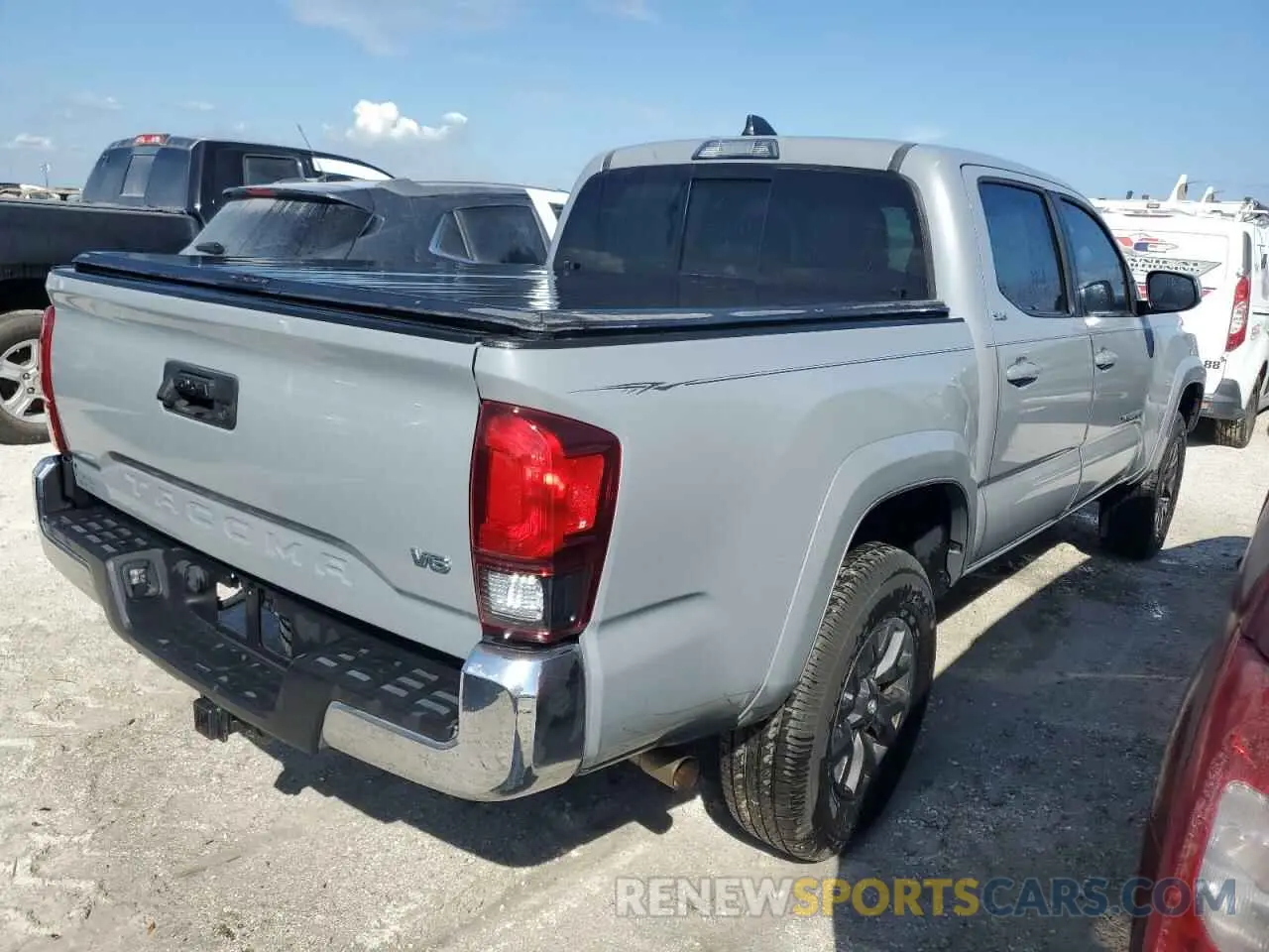 3 Photograph of a damaged car 3TMAZ5CN2LM131382 TOYOTA TACOMA 2020