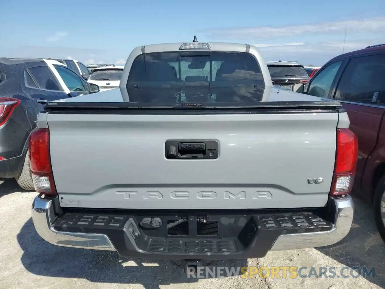 6 Photograph of a damaged car 3TMAZ5CN2LM131382 TOYOTA TACOMA 2020