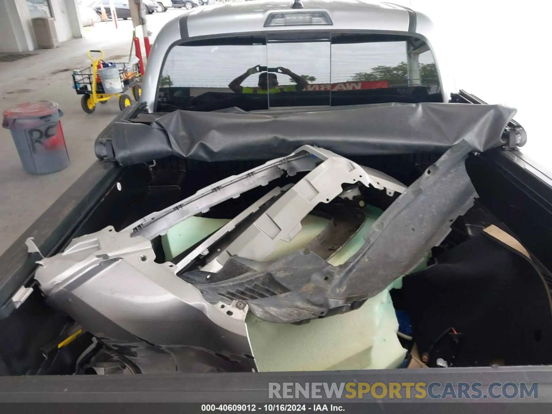 12 Photograph of a damaged car 3TMAZ5CN2LM132855 TOYOTA TACOMA 2020