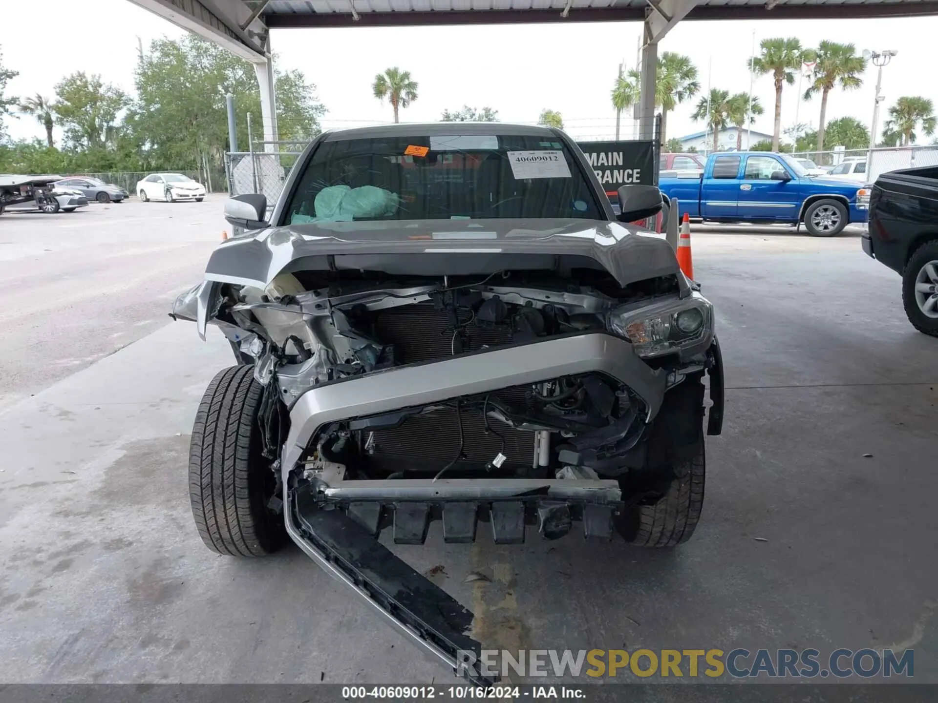 13 Photograph of a damaged car 3TMAZ5CN2LM132855 TOYOTA TACOMA 2020