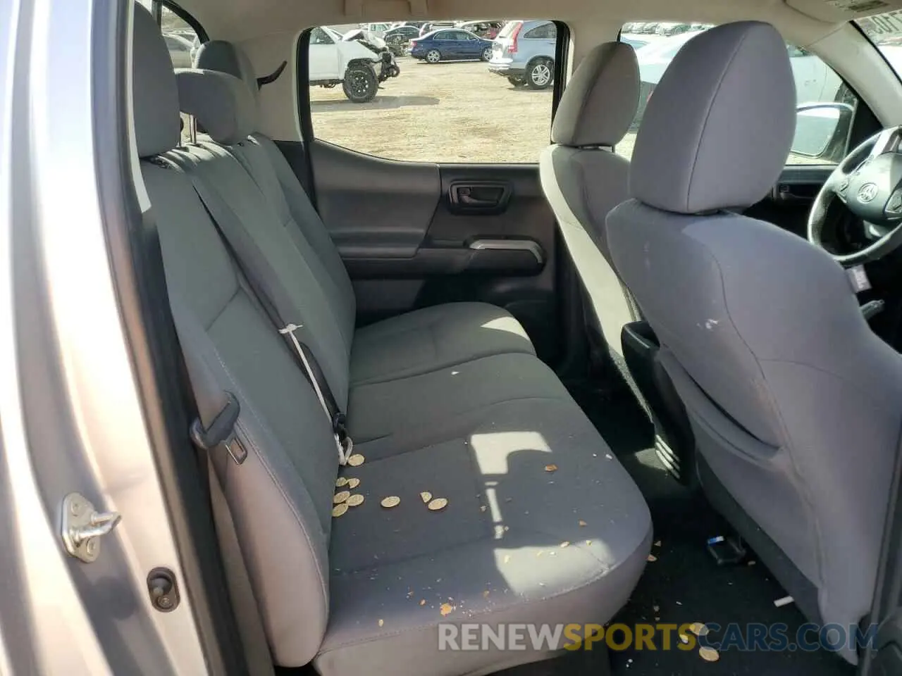 10 Photograph of a damaged car 3TMAZ5CN2LM136162 TOYOTA TACOMA 2020