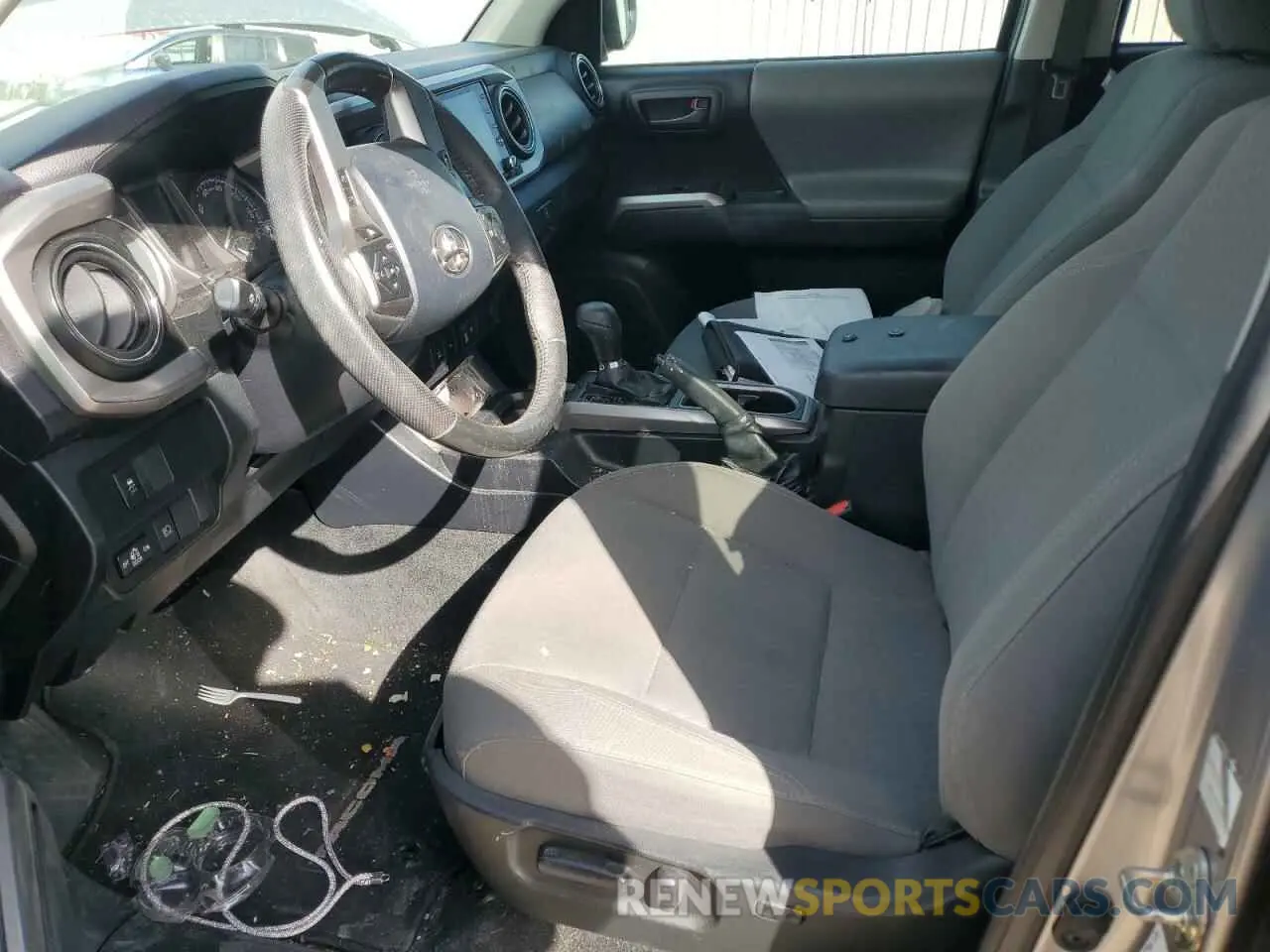 7 Photograph of a damaged car 3TMAZ5CN2LM136162 TOYOTA TACOMA 2020
