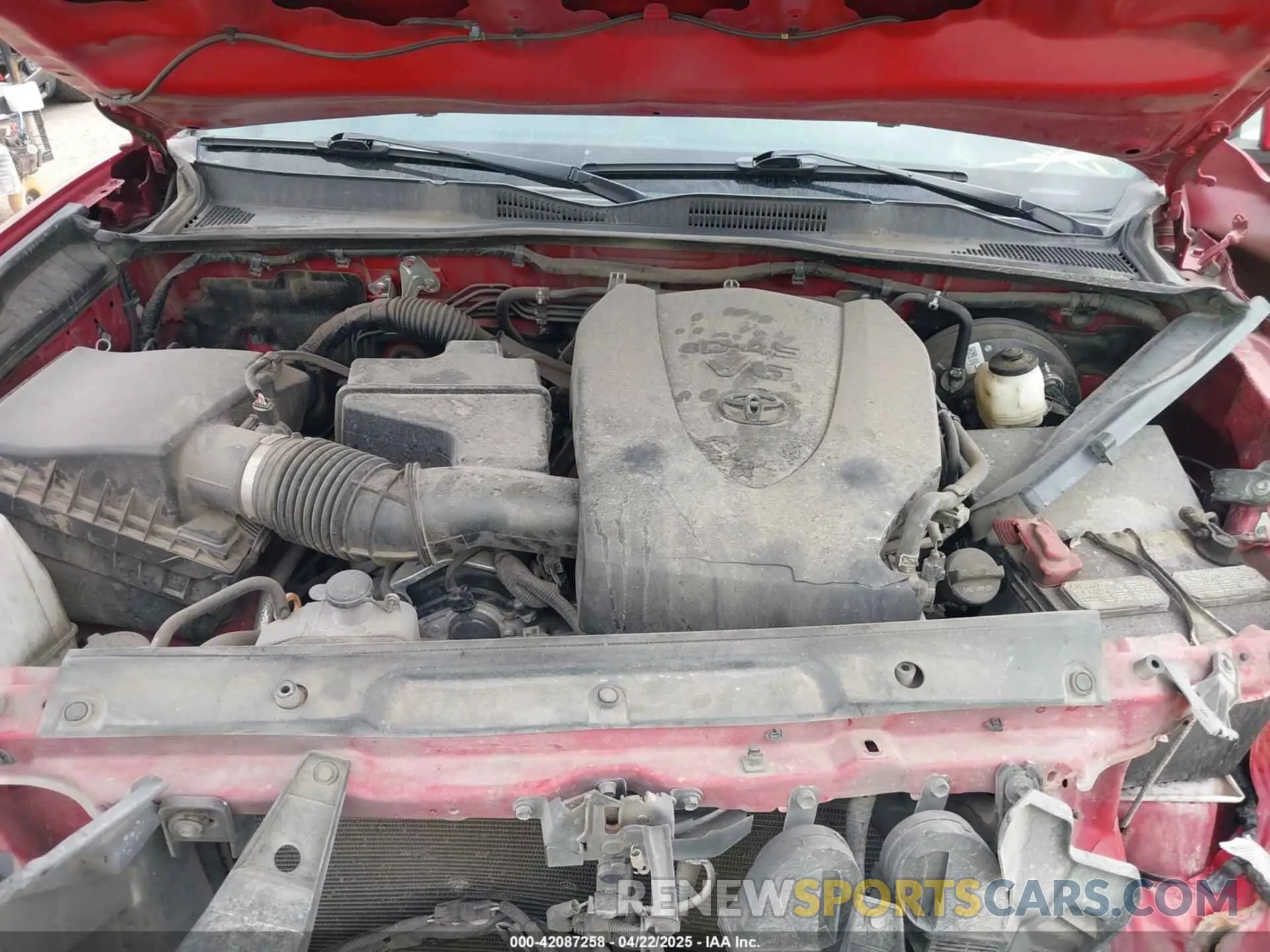 10 Photograph of a damaged car 3TMAZ5CN2LM136422 TOYOTA TACOMA 2020