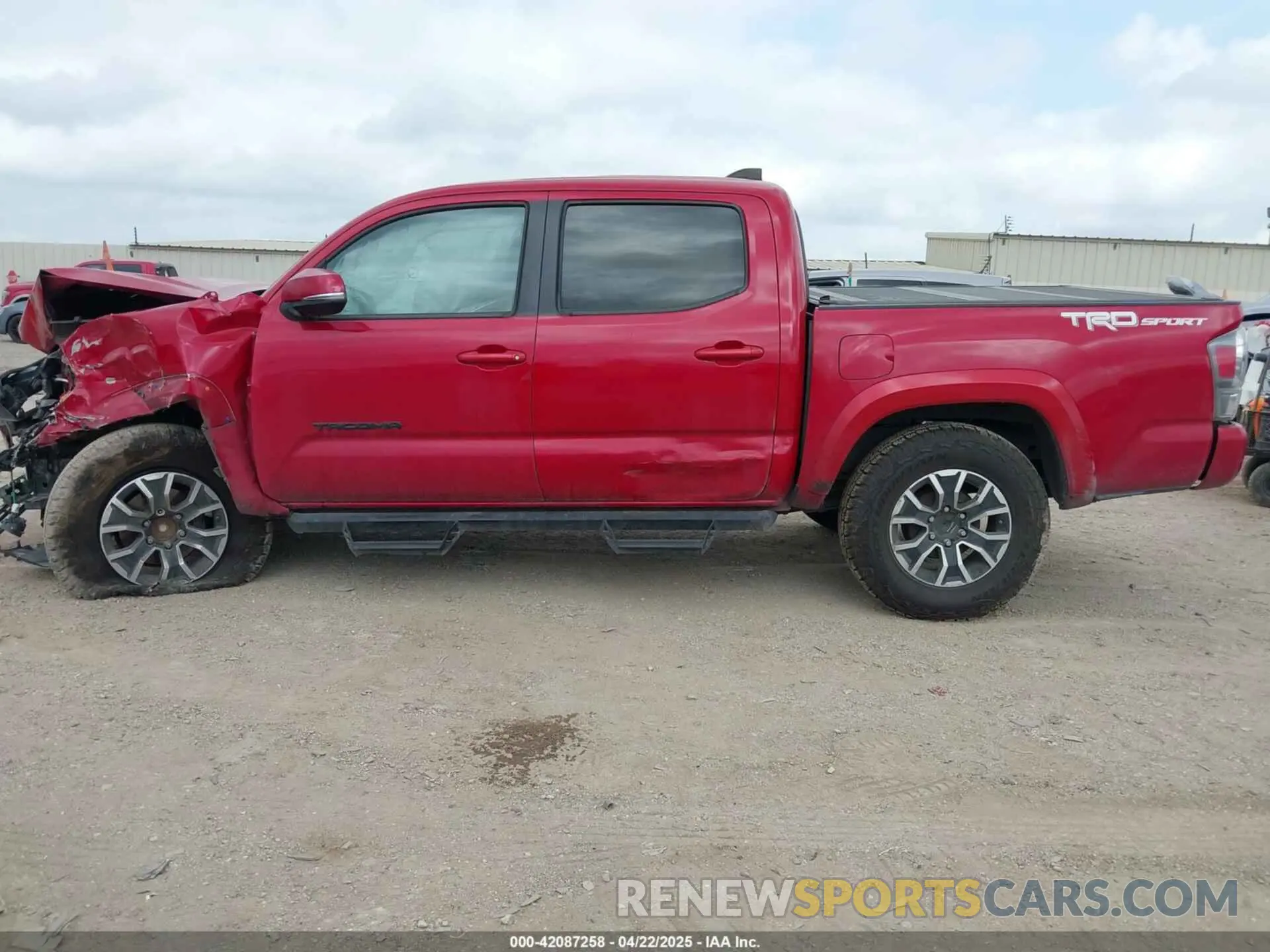 13 Photograph of a damaged car 3TMAZ5CN2LM136422 TOYOTA TACOMA 2020