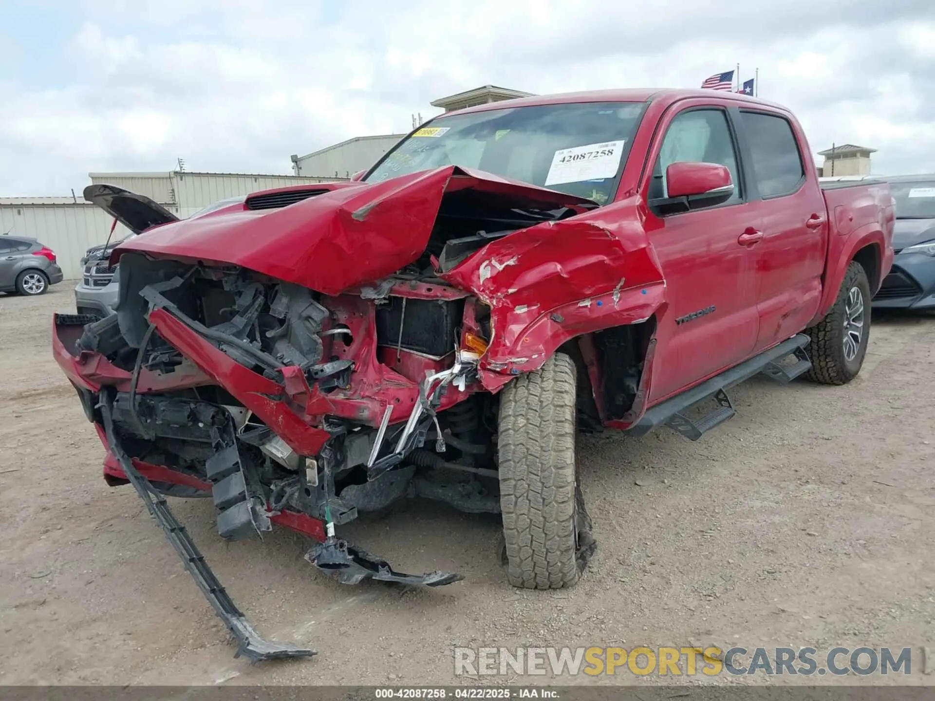2 Photograph of a damaged car 3TMAZ5CN2LM136422 TOYOTA TACOMA 2020